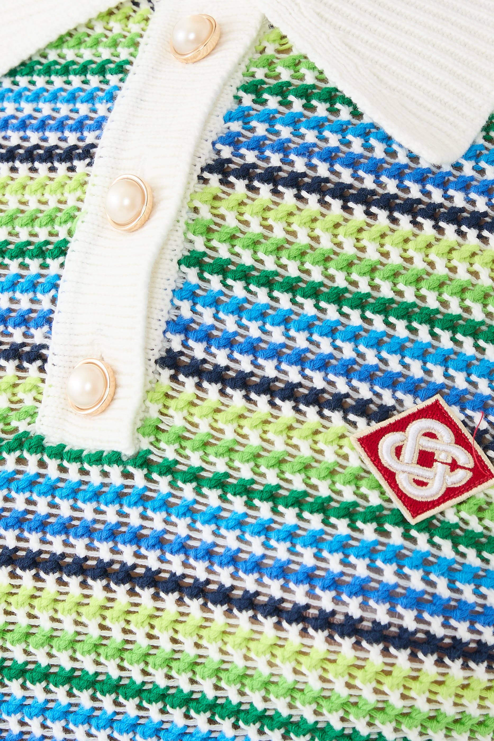 تنورة قصيرة مخططة