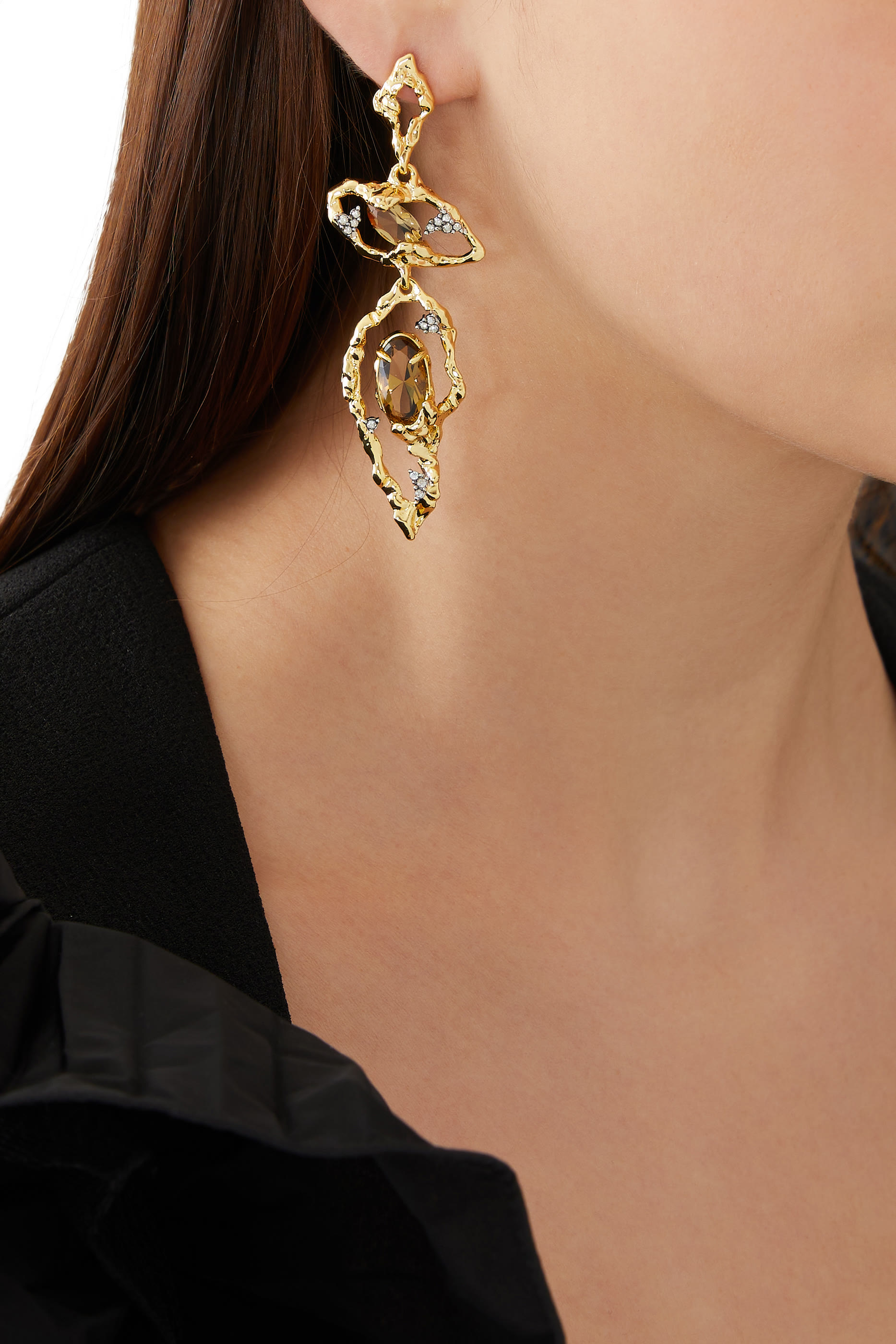 أقراط متدلية ديزت مرصعة بالتوباز المدخن، ذهب عيار 18