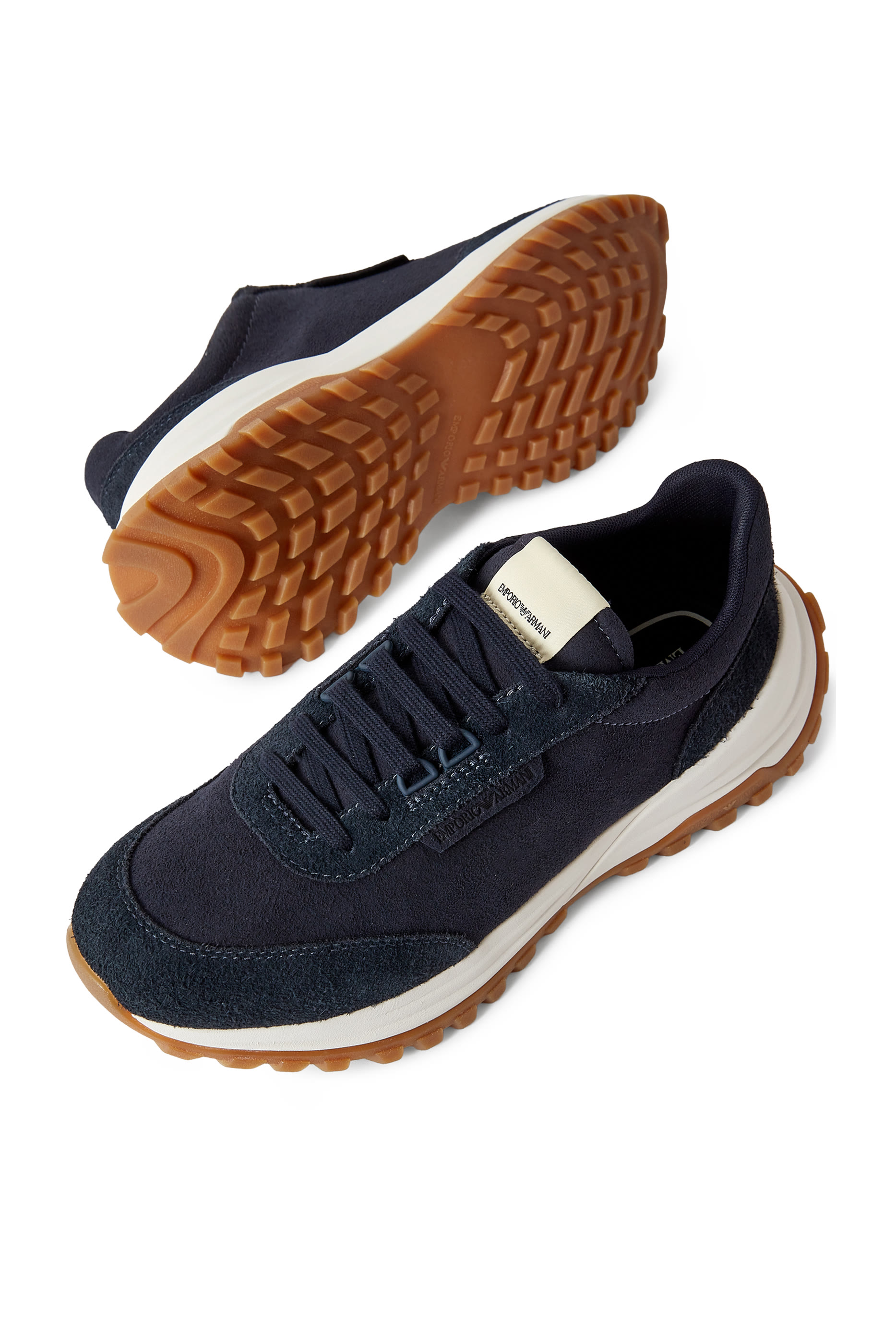 سنيكرز بشعار الماركة