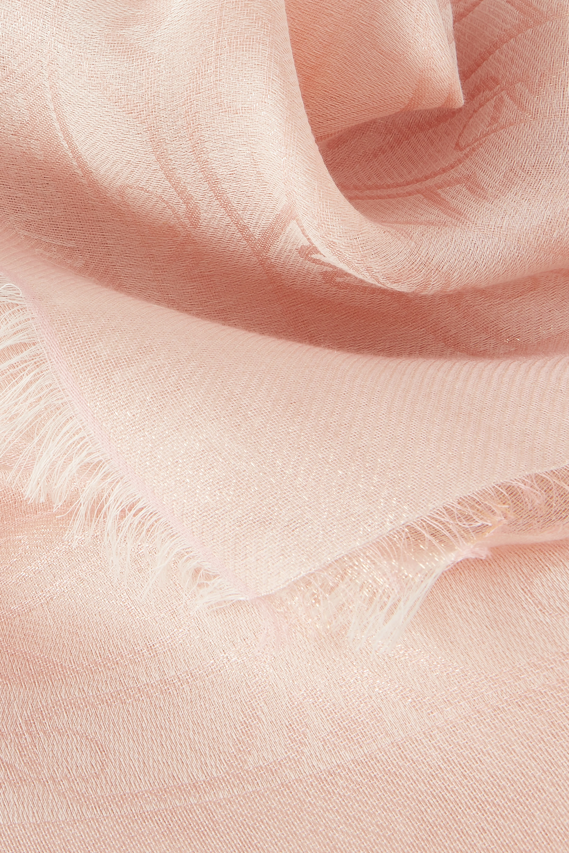 وشاح بشعار الماركة