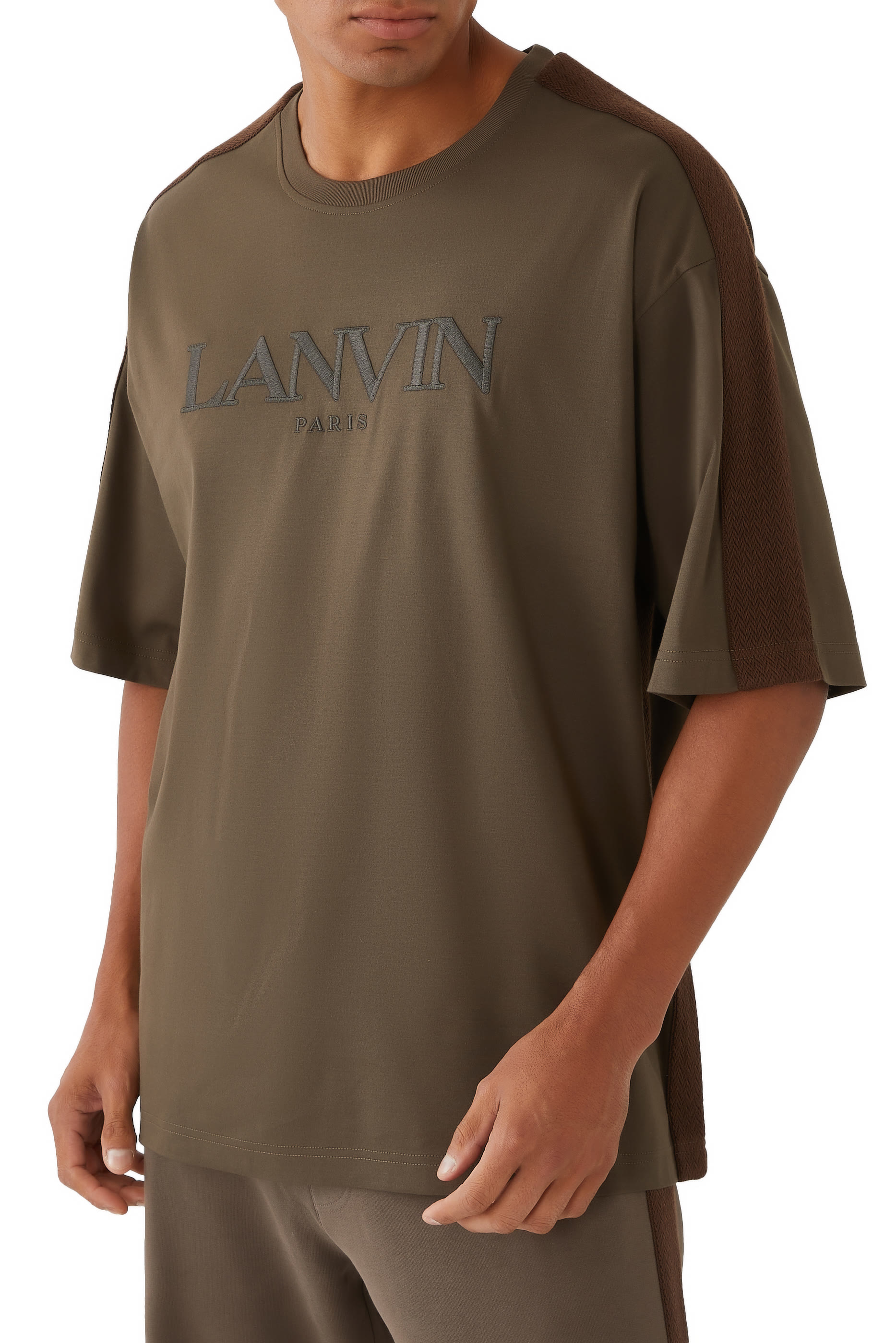 تيشيرت مطرز بشعار الماركة قطن