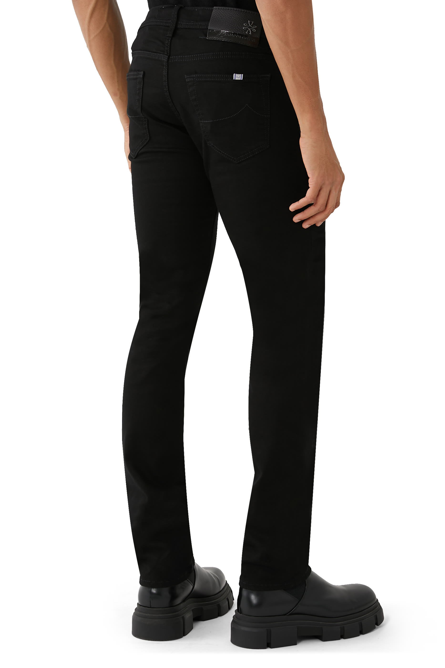 بنطال جينز نيك بقصة ضيقة