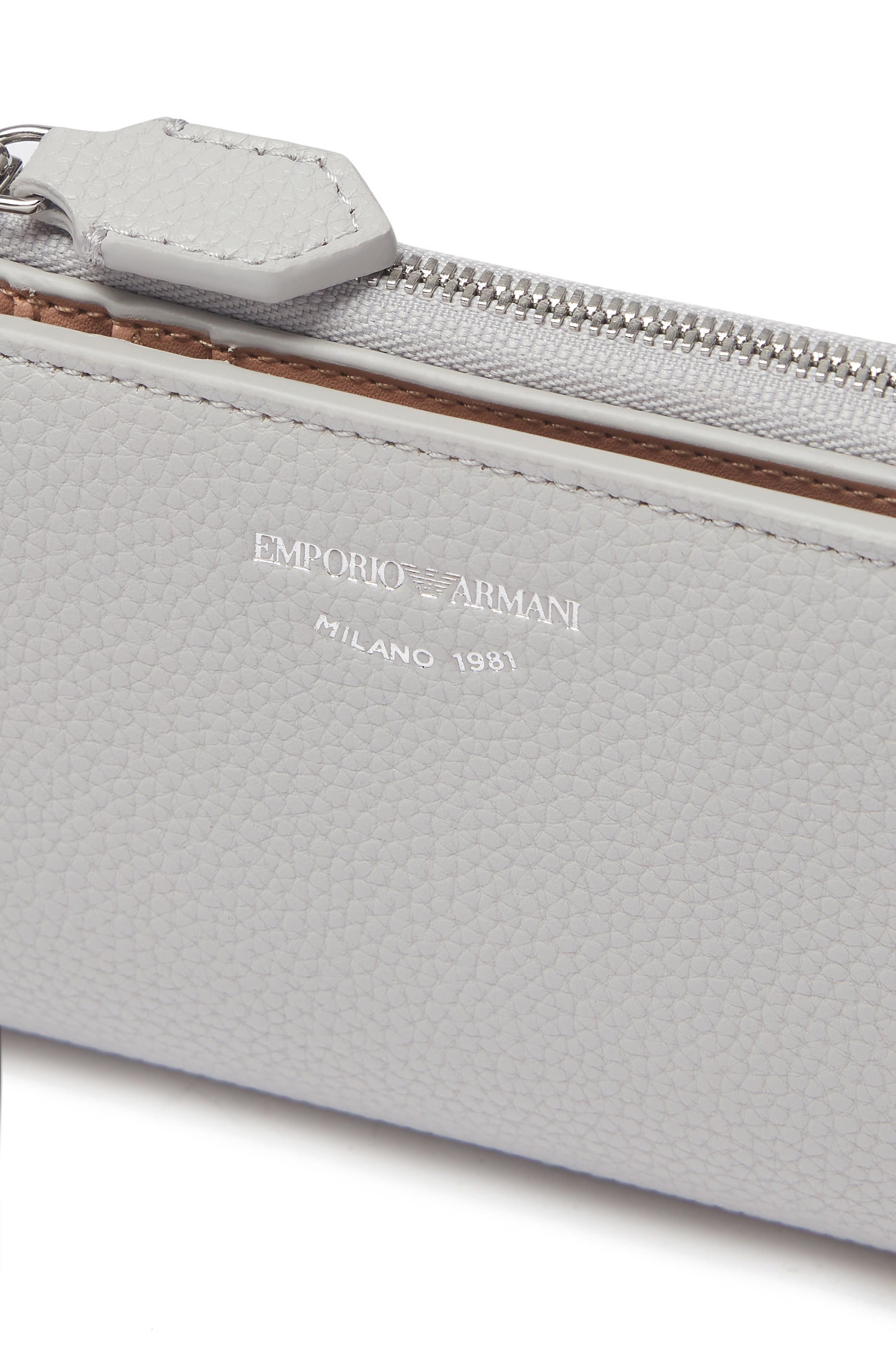 محفظة صغيرة ثنائية الطي بشعار الماركة