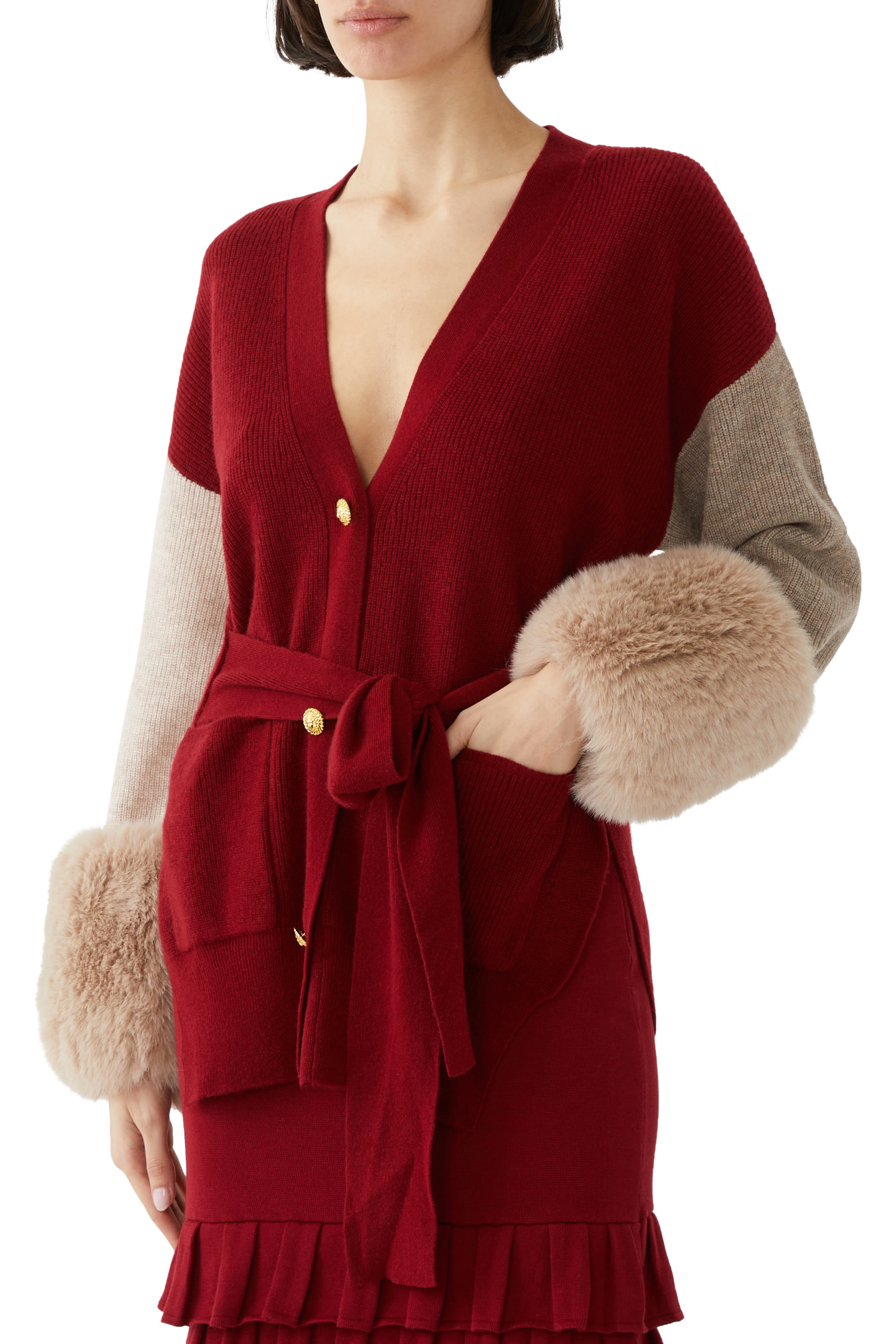 كارديجان بأساور من فرو صناعي ورباط