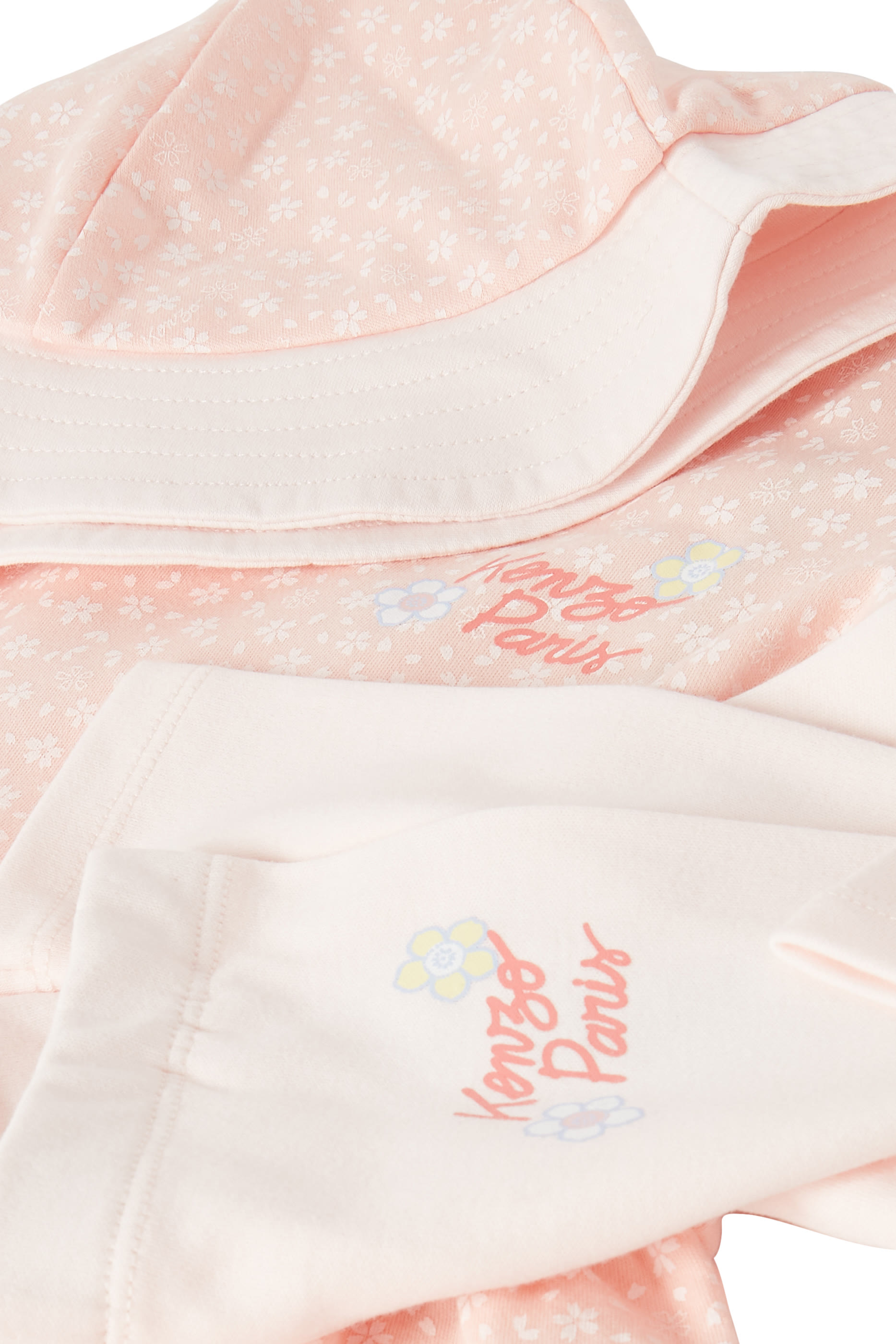 طقم فستان بشعار الماركة للأطفال