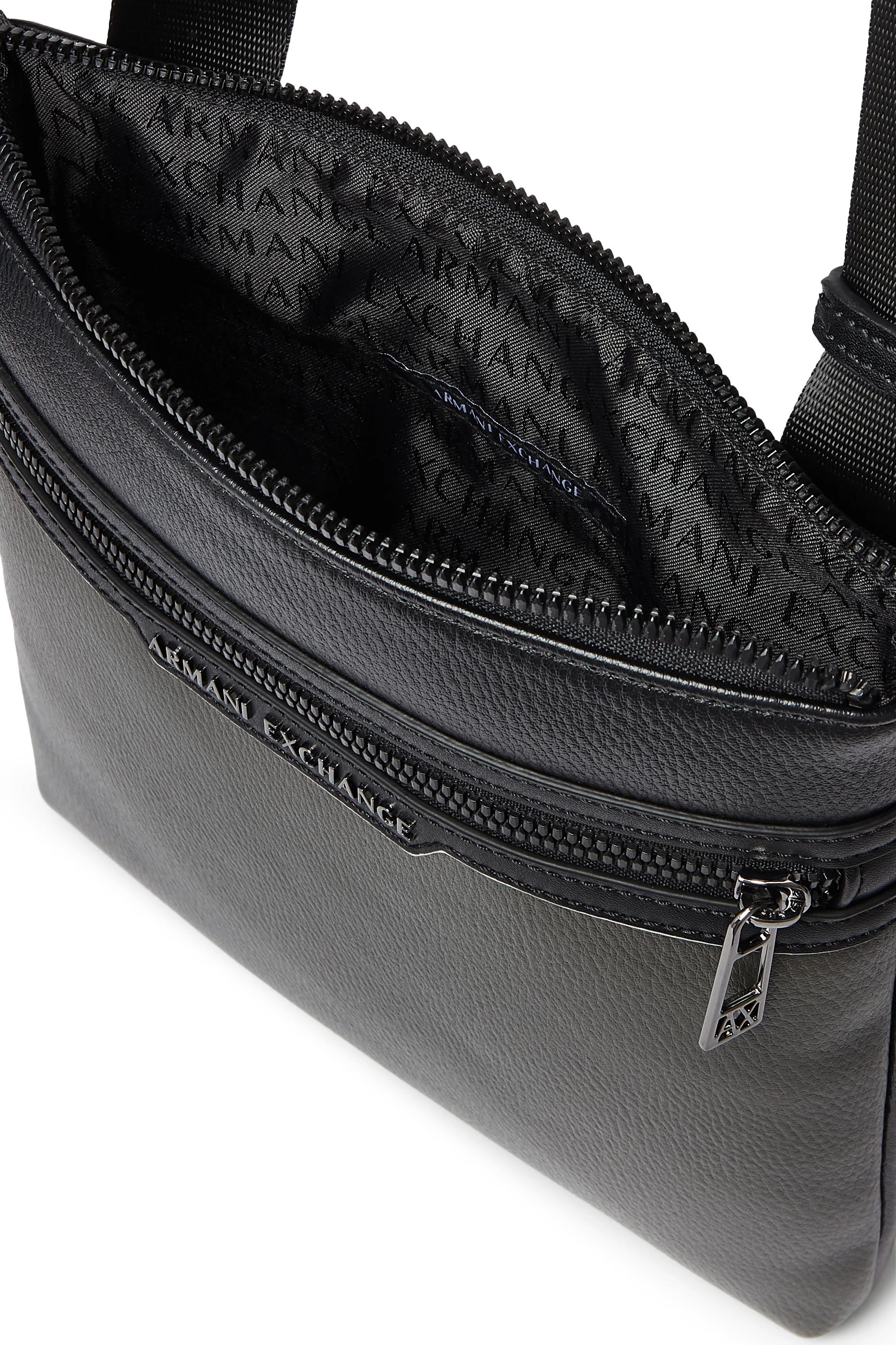 حقيبة كروس سدريك بسحاب