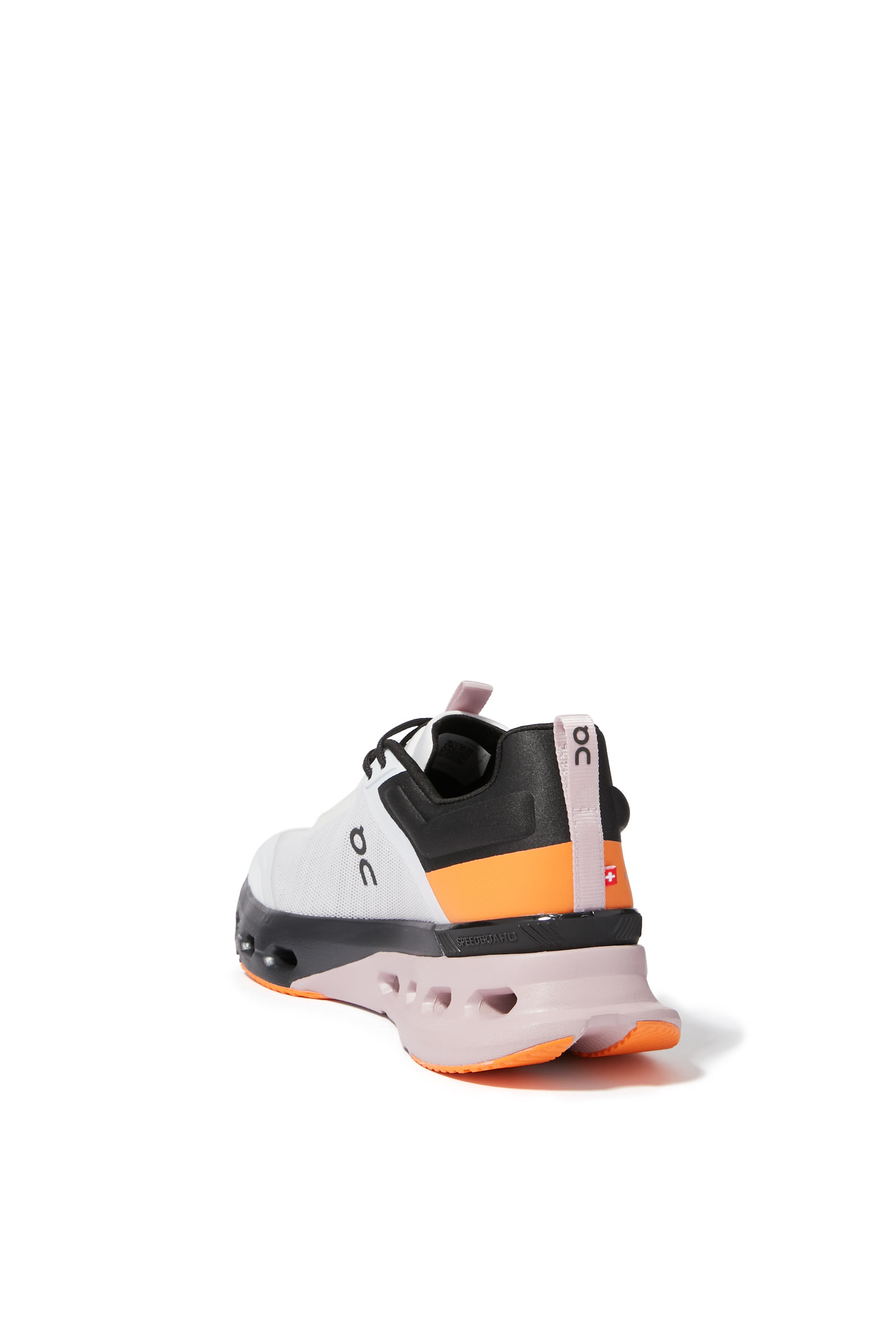 سنيكرز كلاودنوفا اكس للنساء