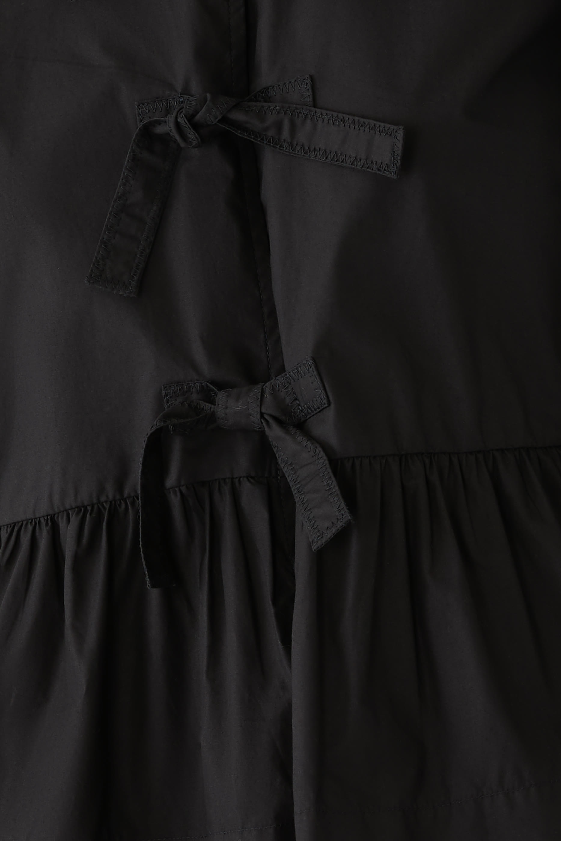 بلوزة بيبلوم بربطة