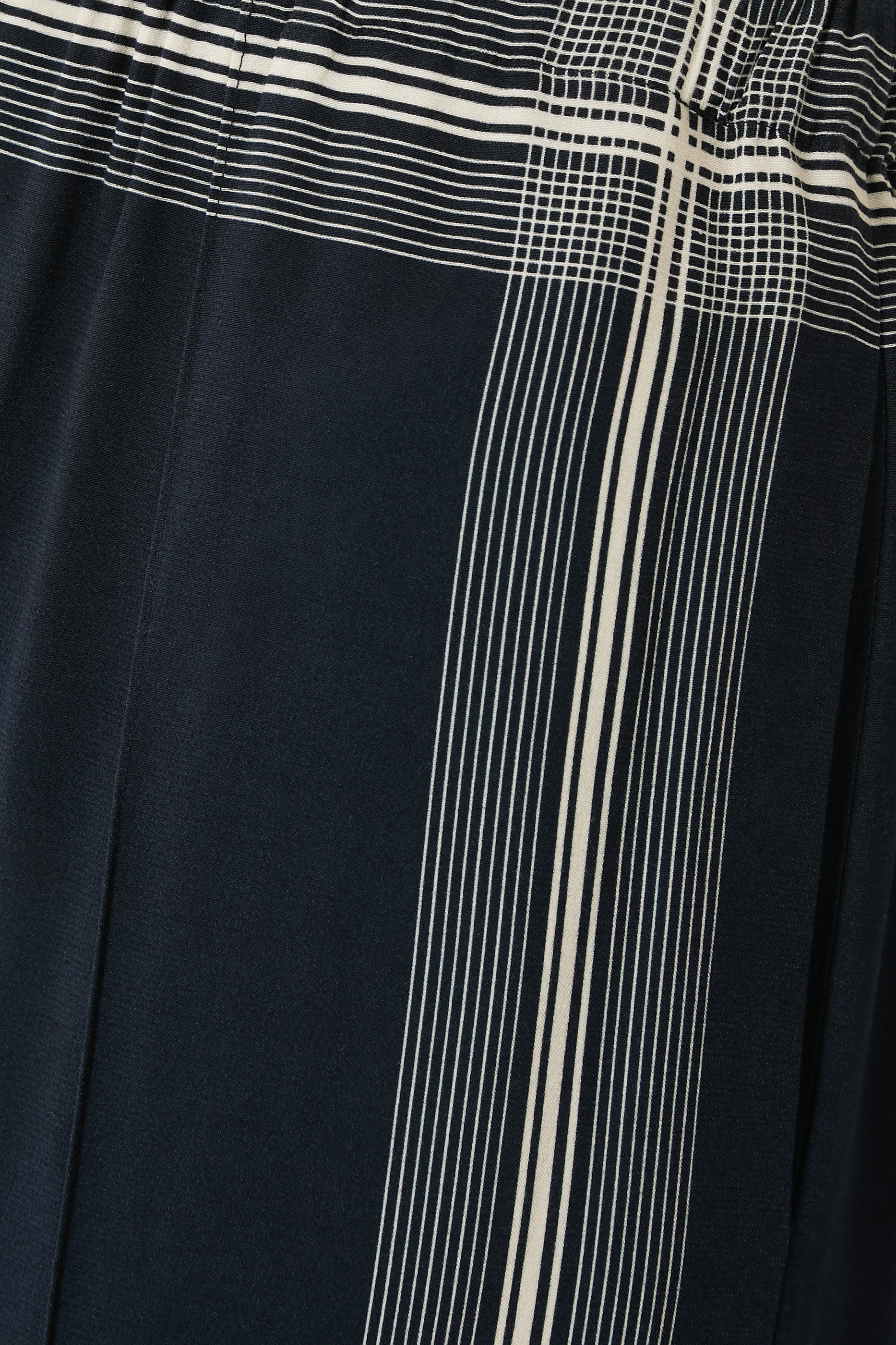 بنطال سهل الارتداء بنقشة خطوط منديل