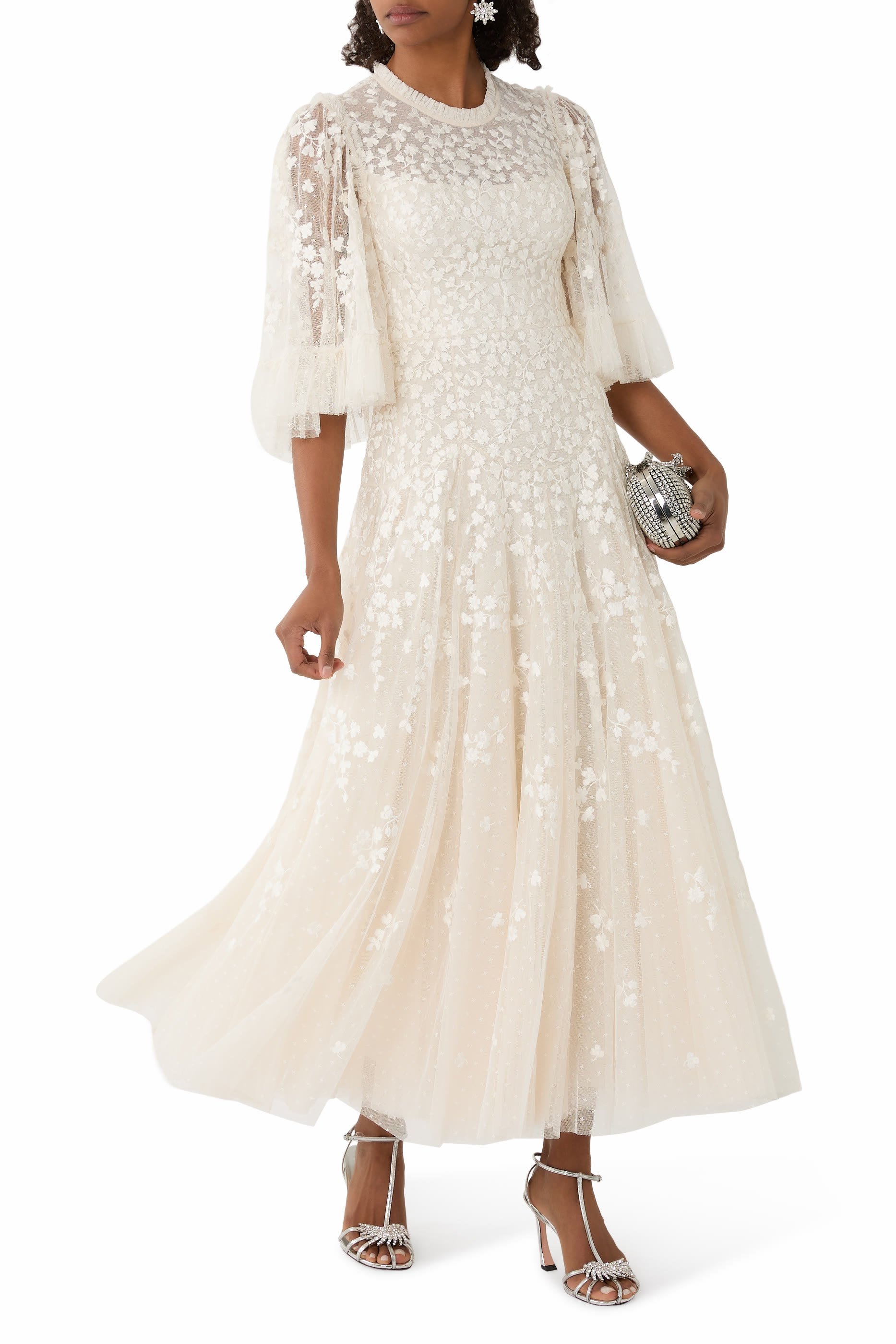 فستان سهرة سكاتر مطرز بزهور بياقة مستديرة وبطول الكاحل