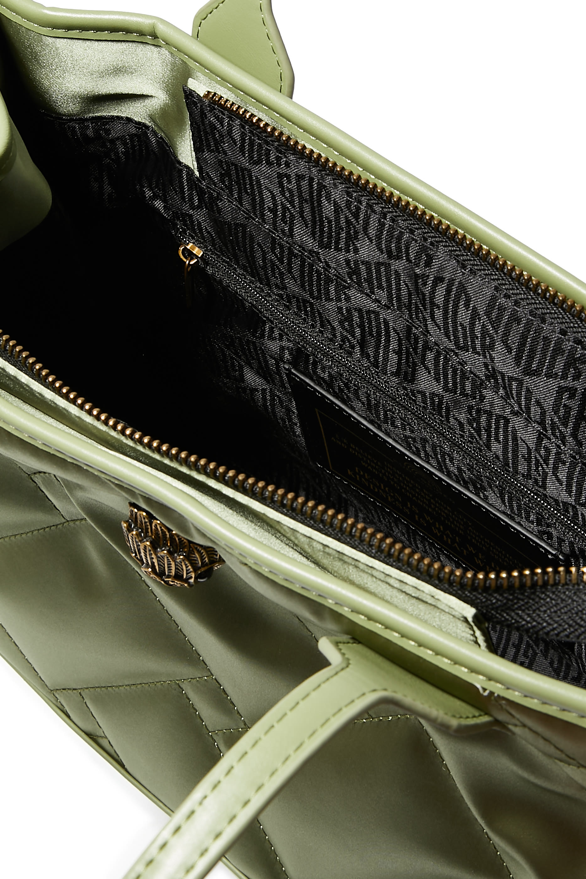 حقيبة يد خامات معاد تدويرها