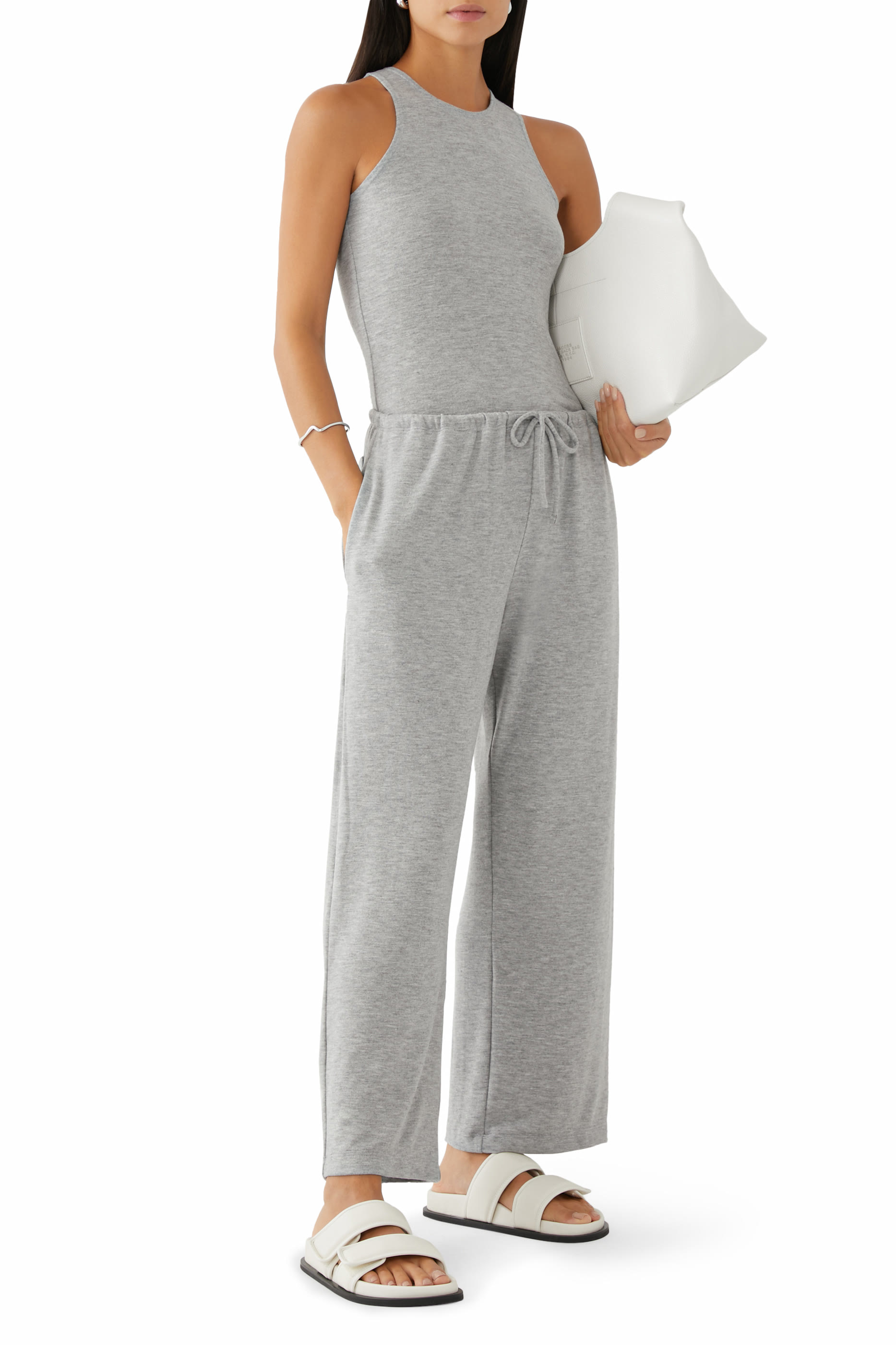 بلوزة لورين بلا أكمام بياقة عالية