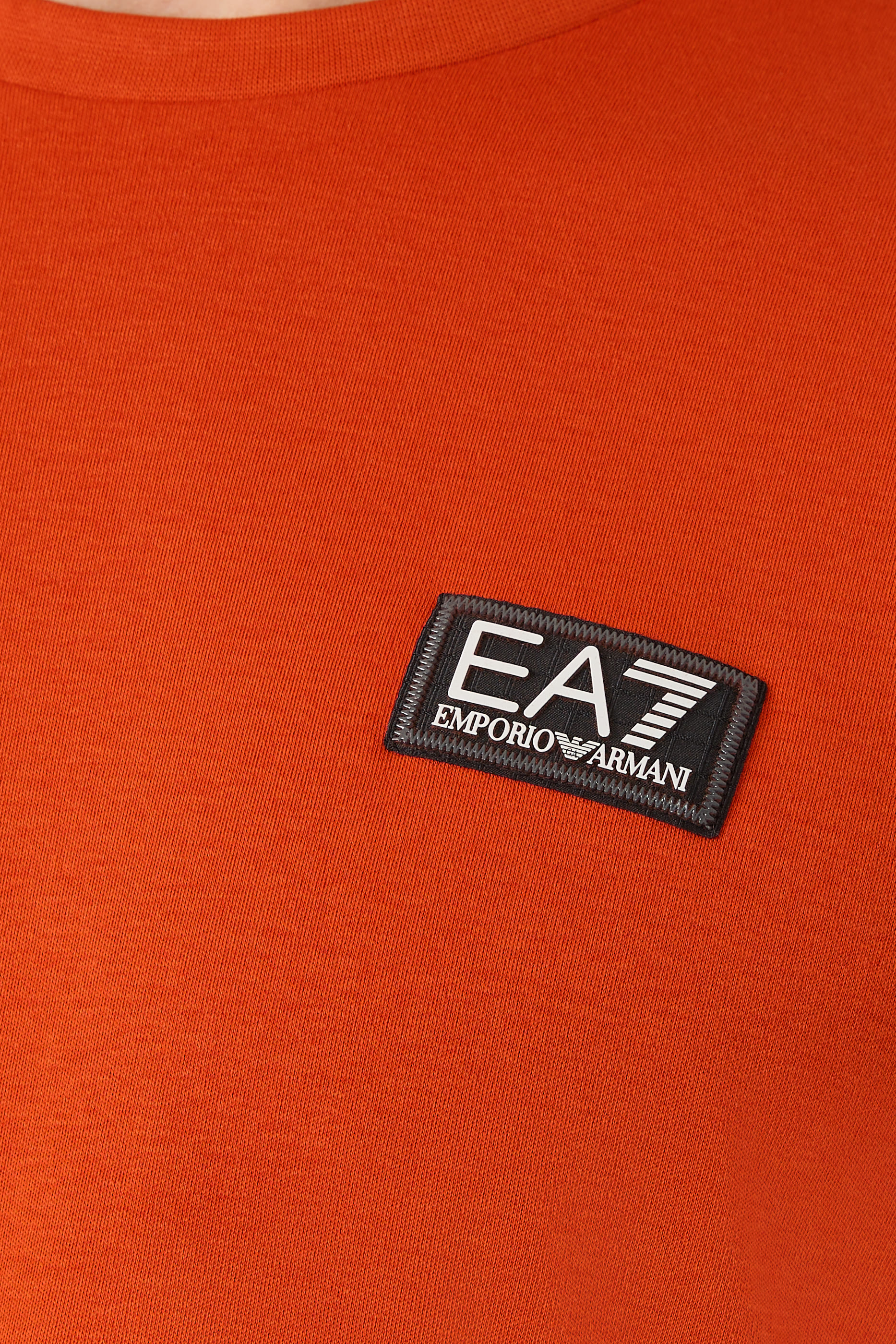 تيشيرت ديناميك أثليت بياقة ضيقة