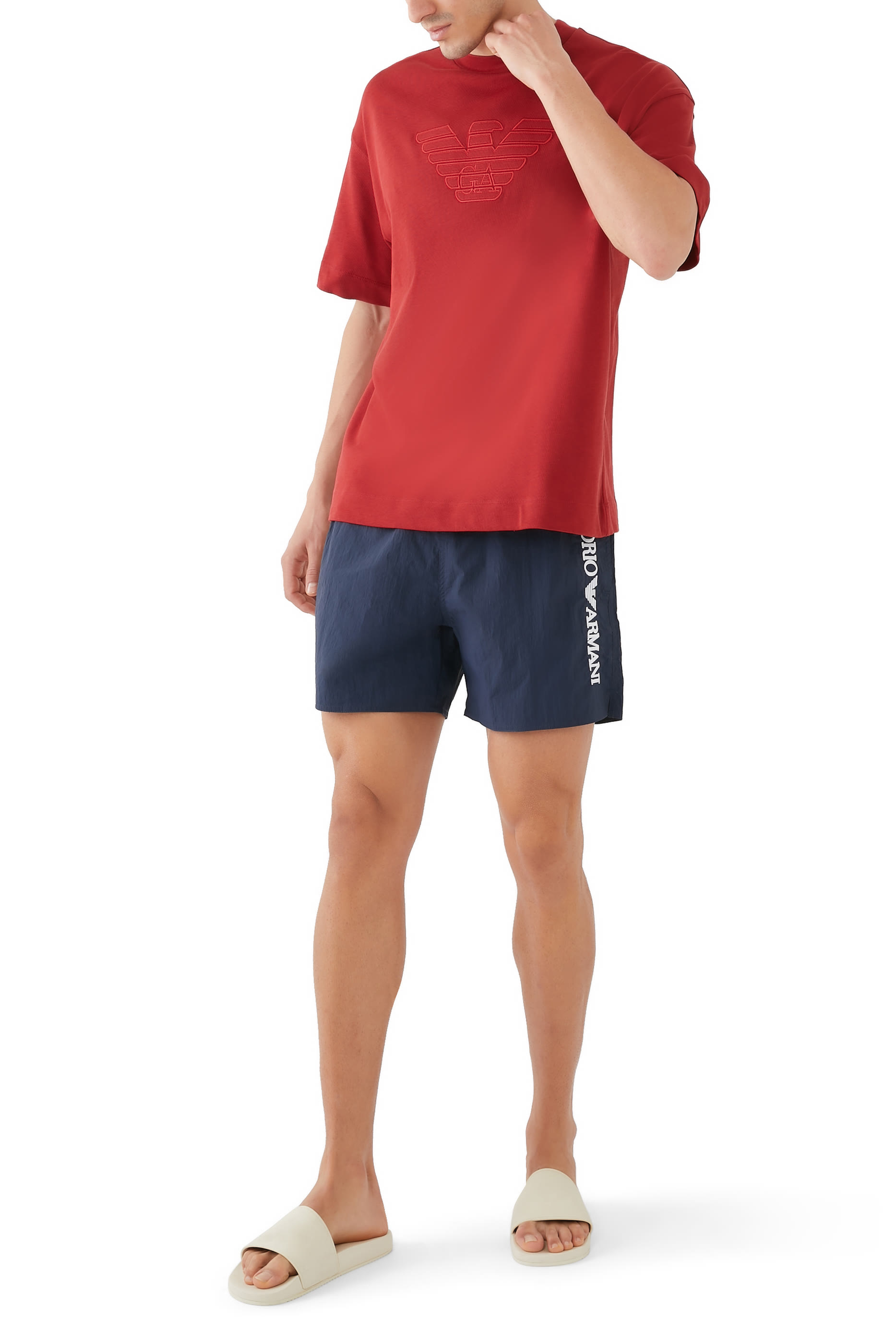 شورت سباحة بشعار الماركة