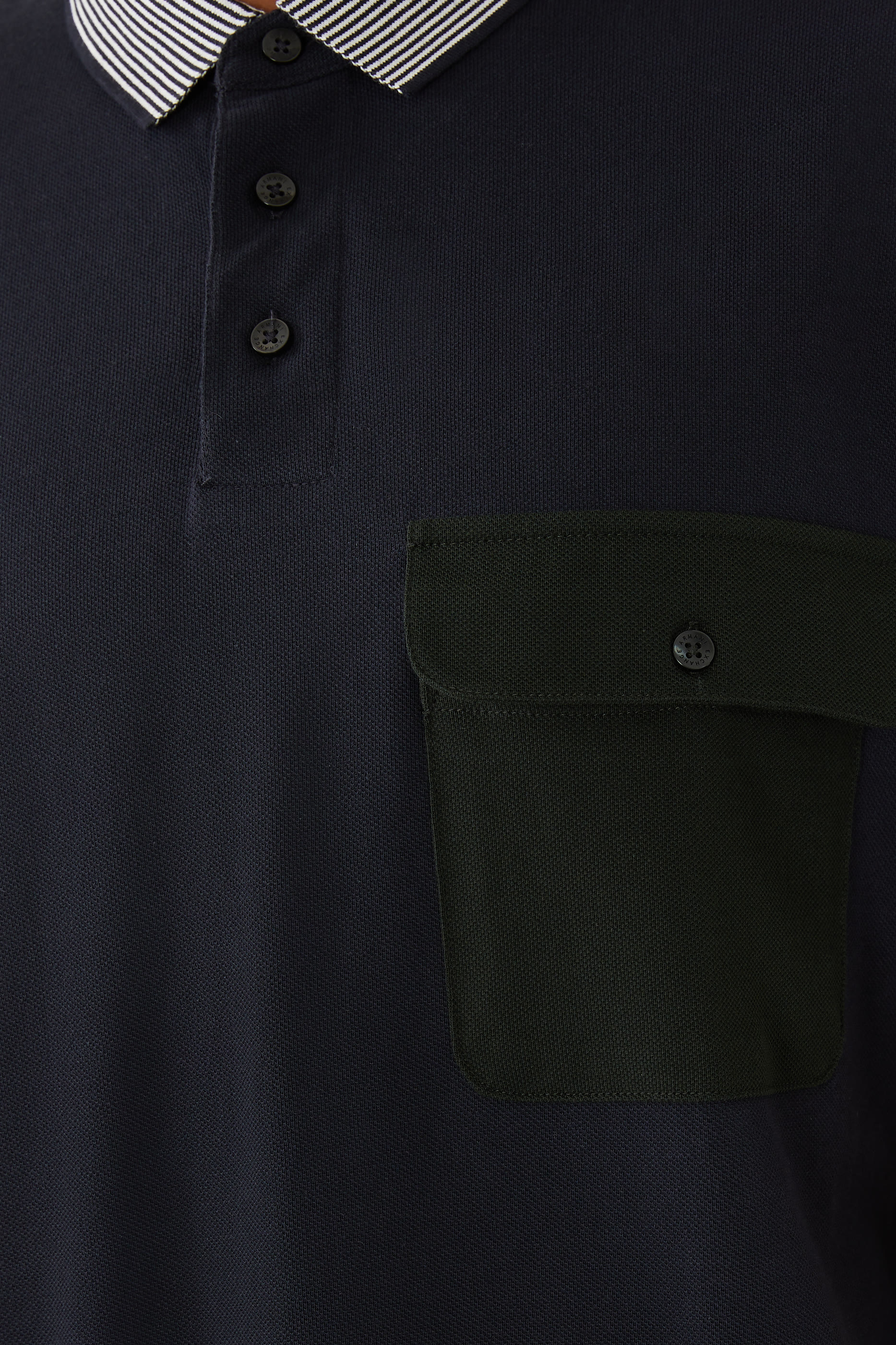 قميص بولو  بأكمام قصيرة