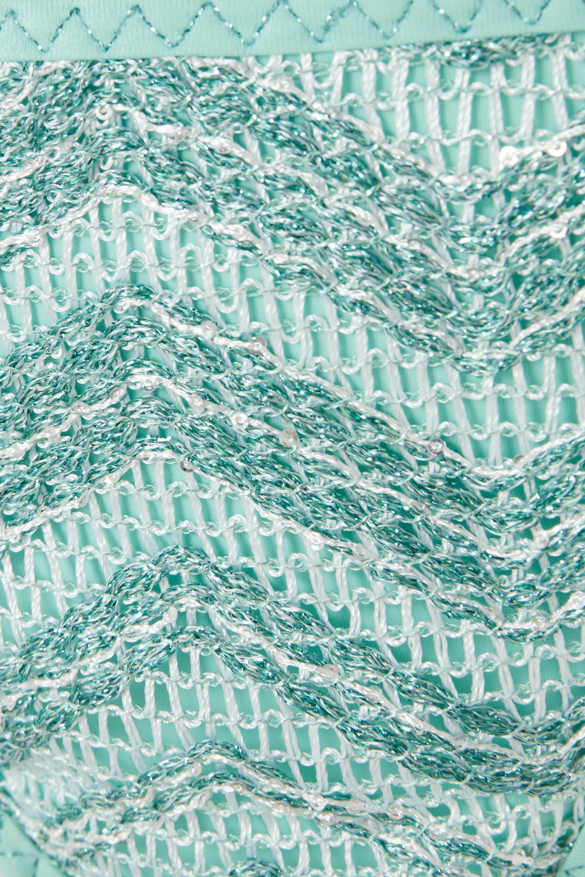 طقم بيكيني بقوالب مثلثة قماش شبكي