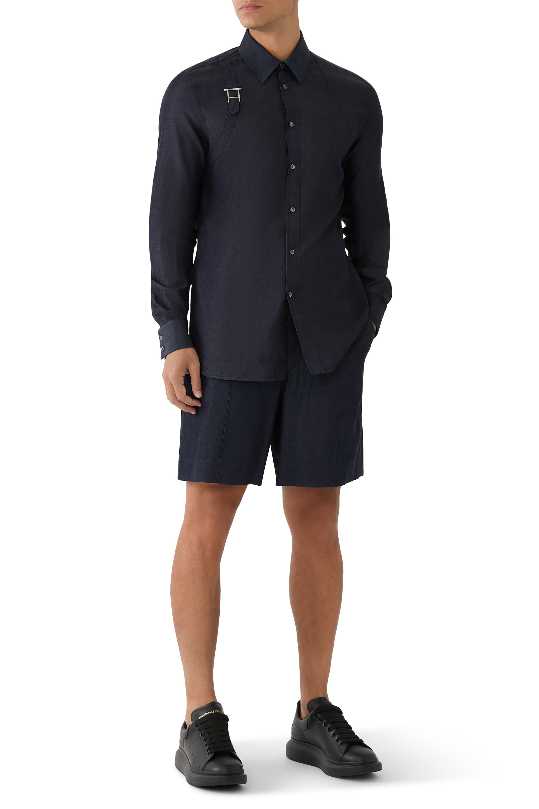 قميص بحمالة بمشبك بتصميم حرف T