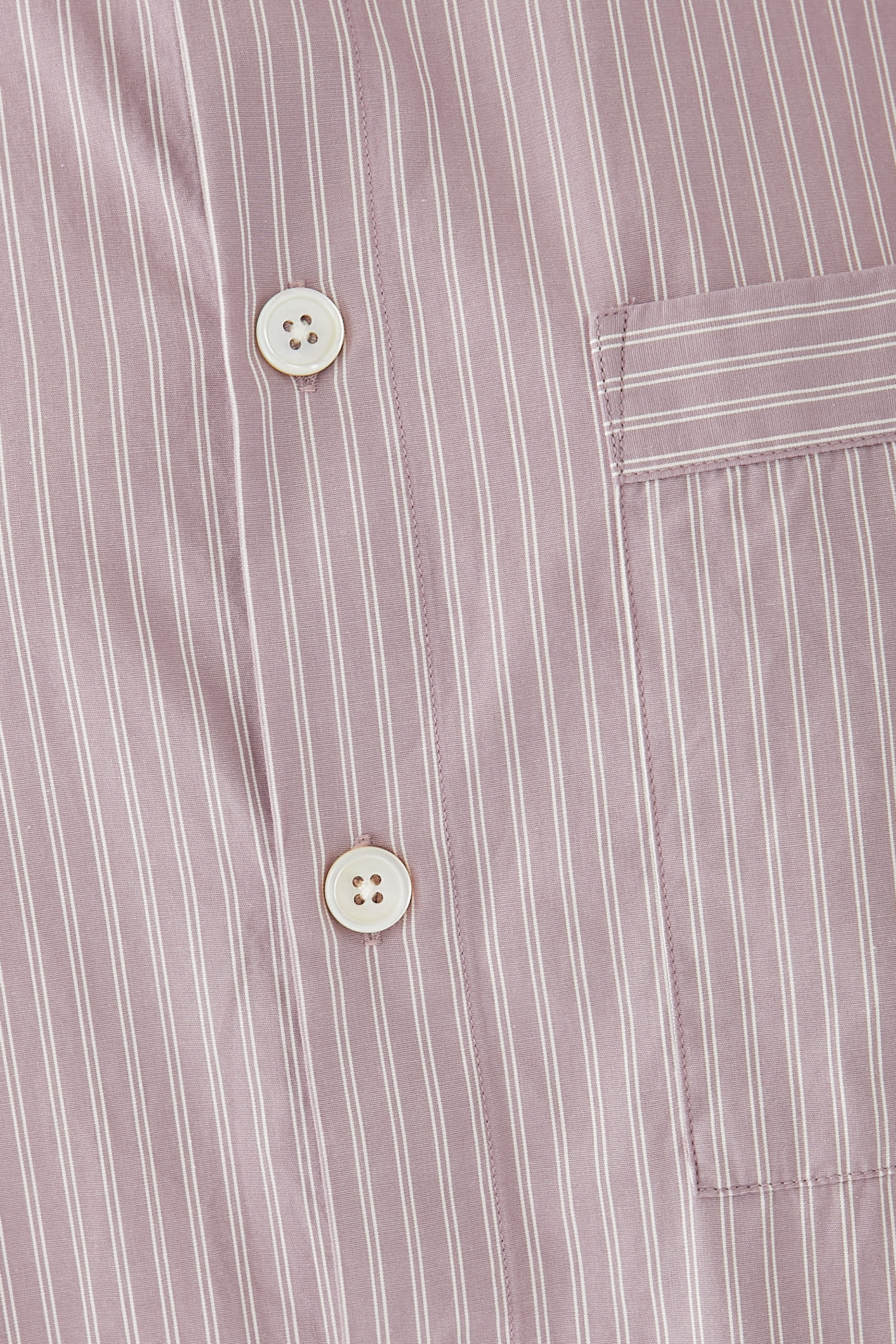 قميص تكلا &times; بيركنستوك بأكمام طويلة