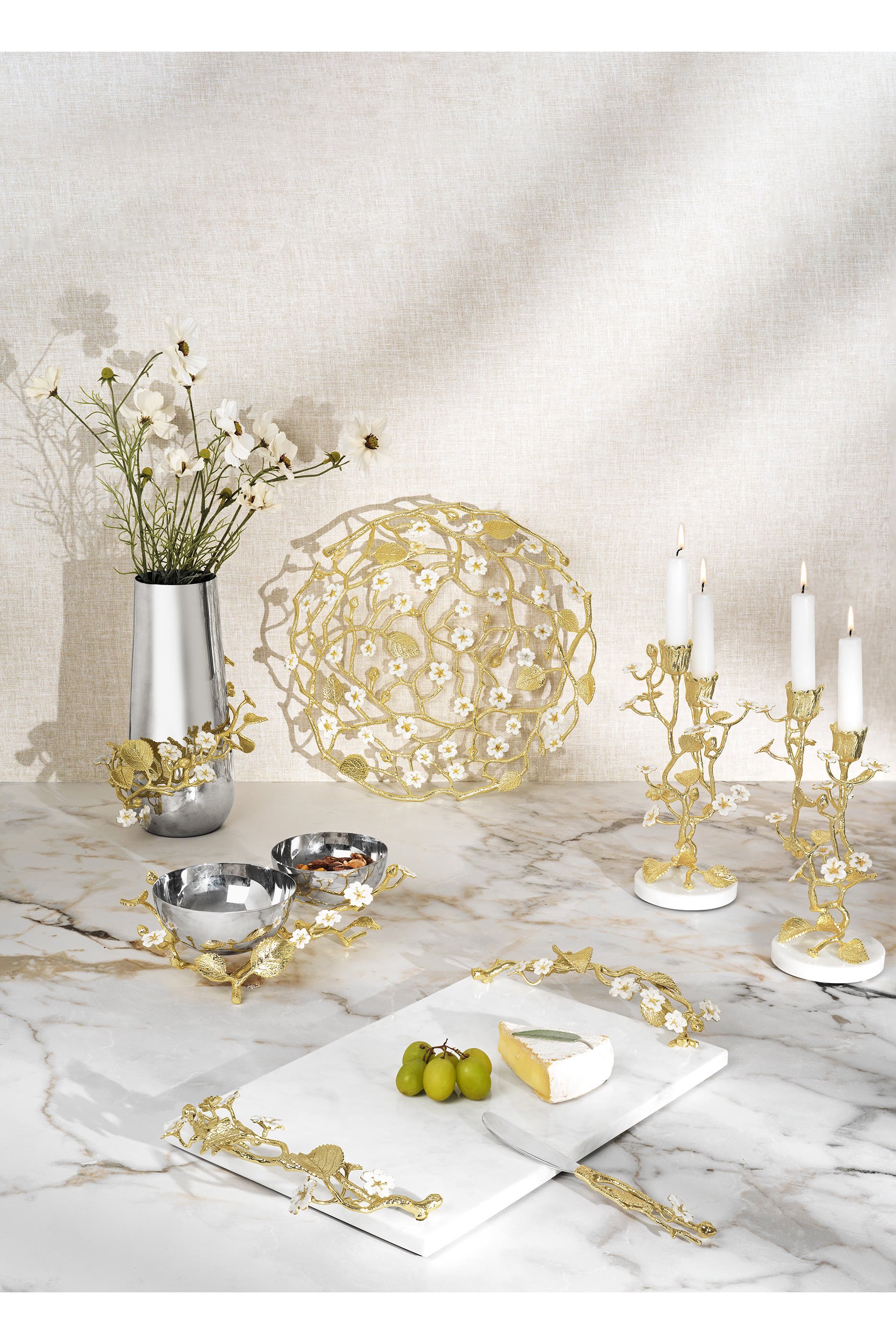 وعاء مكسرات بلوم 