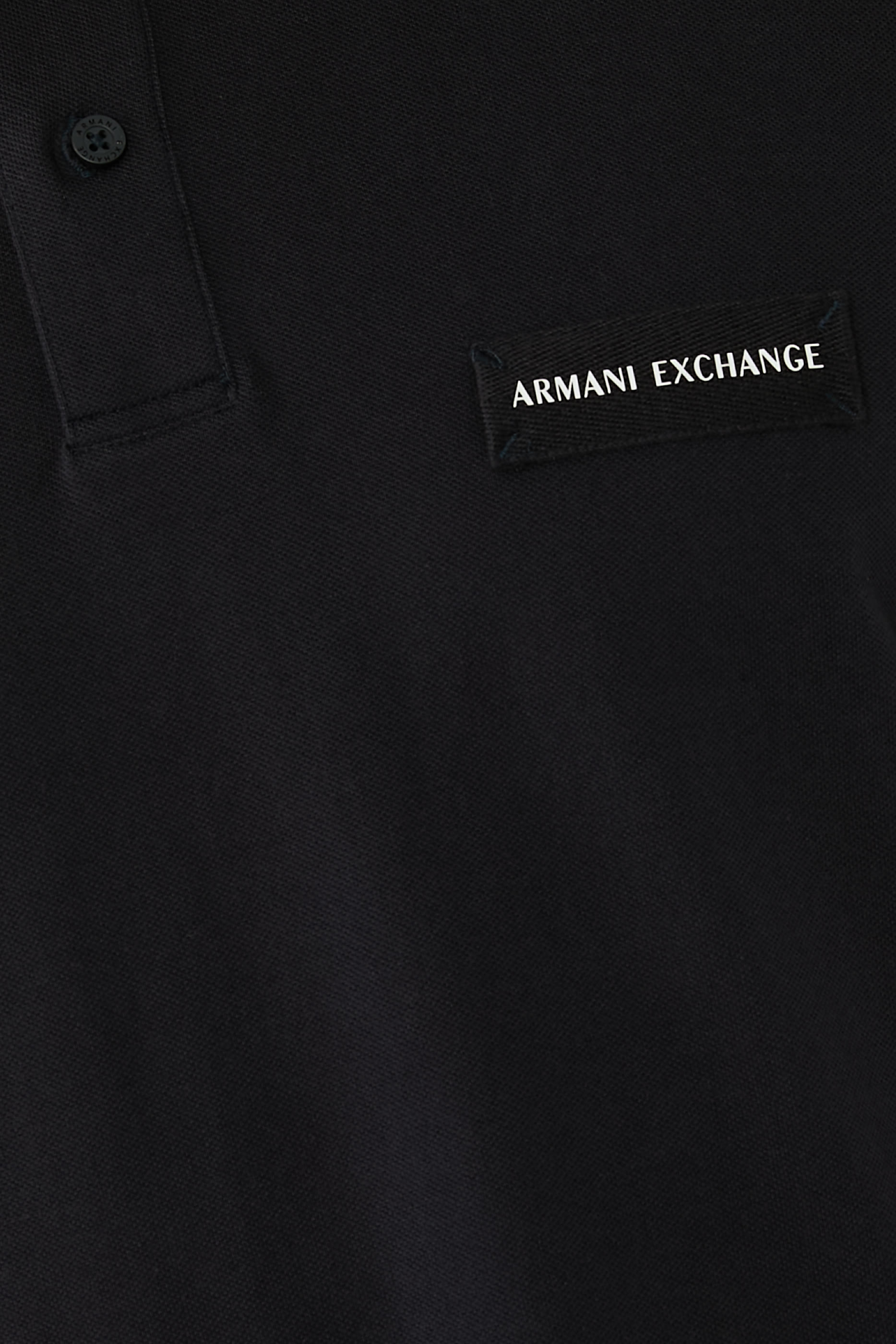 قميص بولو بشعار الماركة