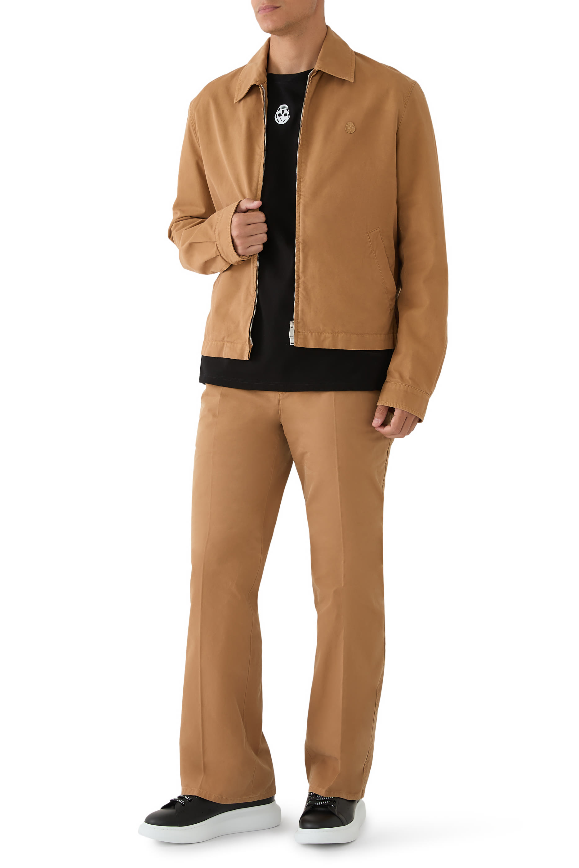 تيشيرت بنقشة جمجمة لامعة