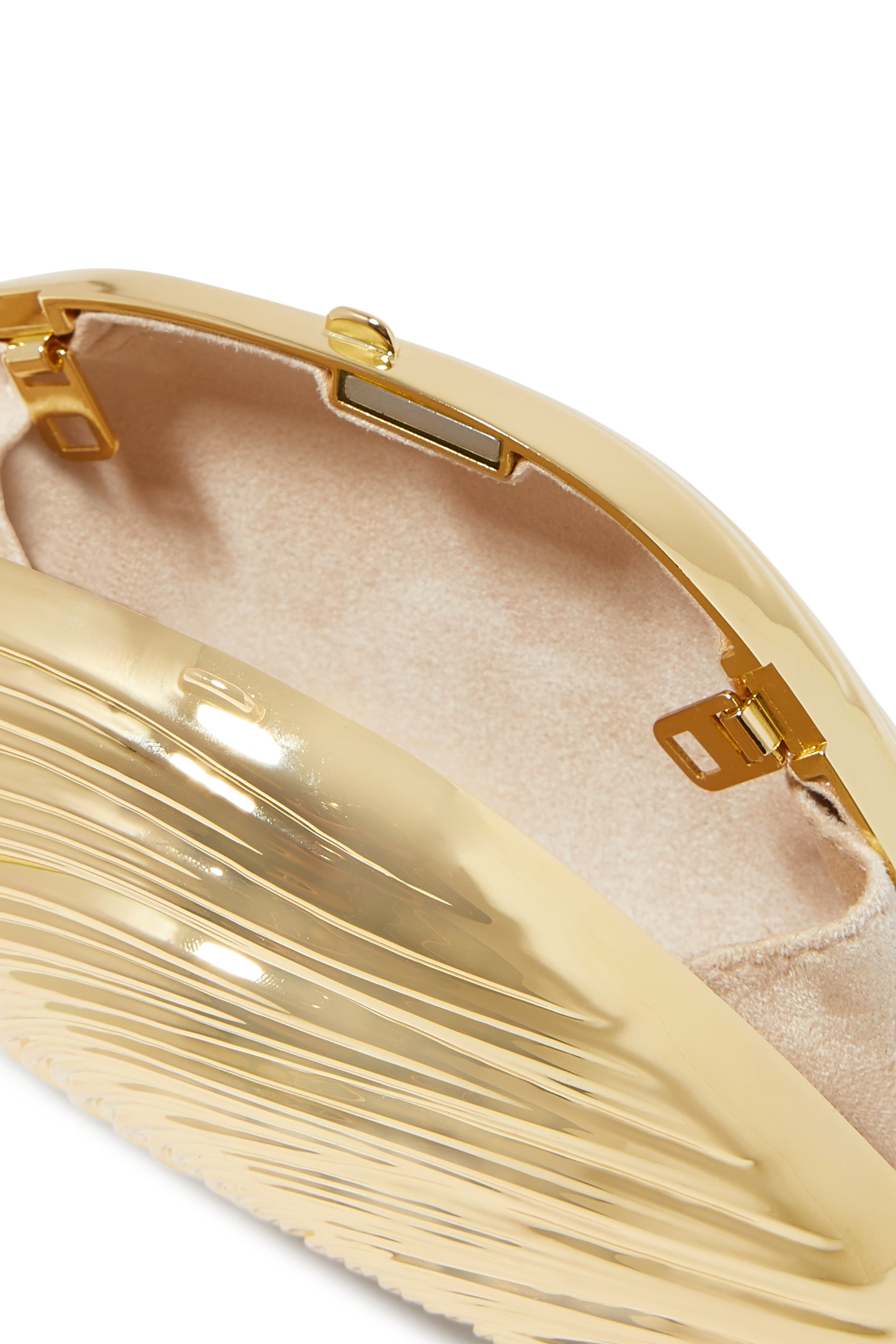 كلاتش بيدجيت صغير بتصميم صدفة محار لامع