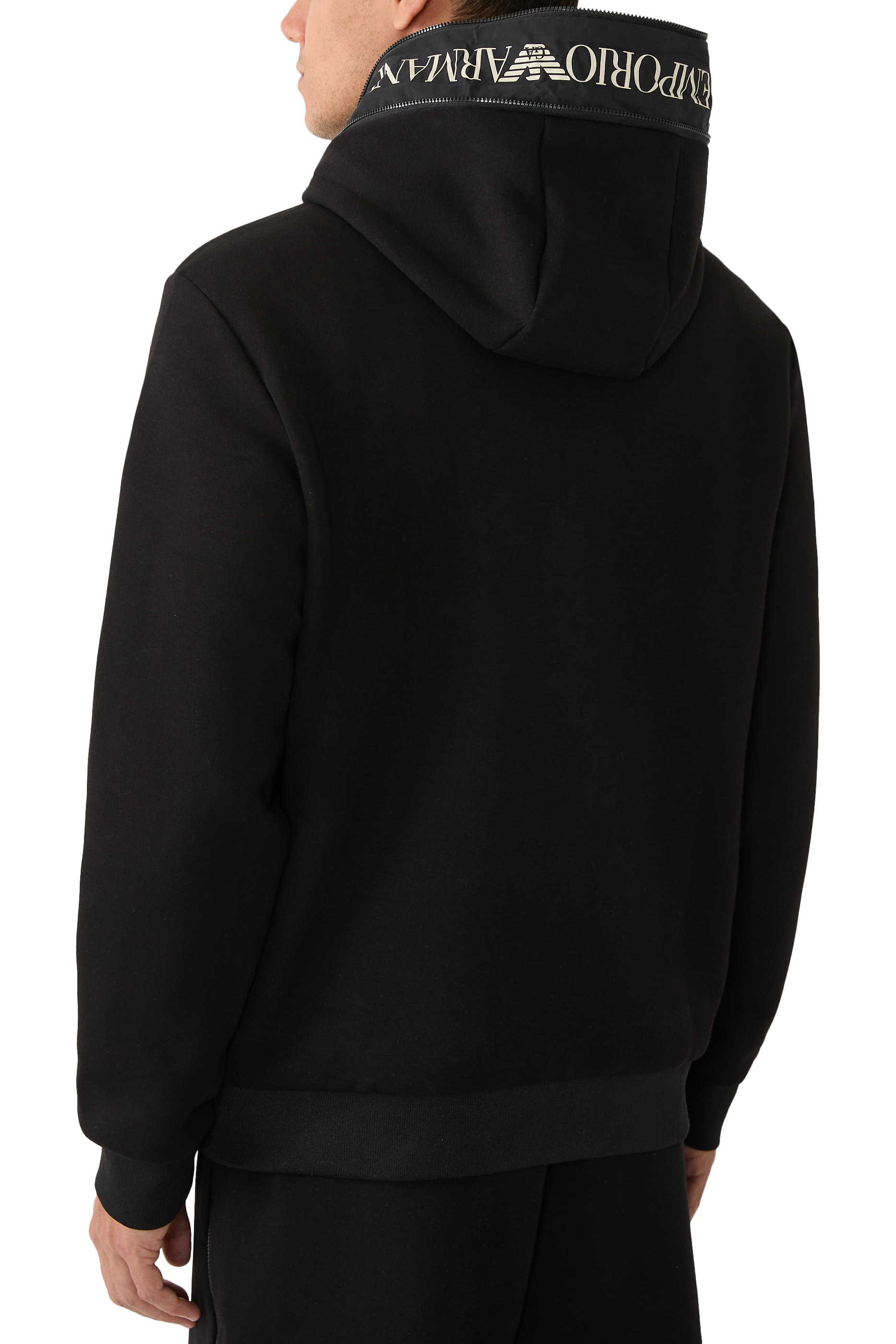 سويت شيرت بشعار الماركة