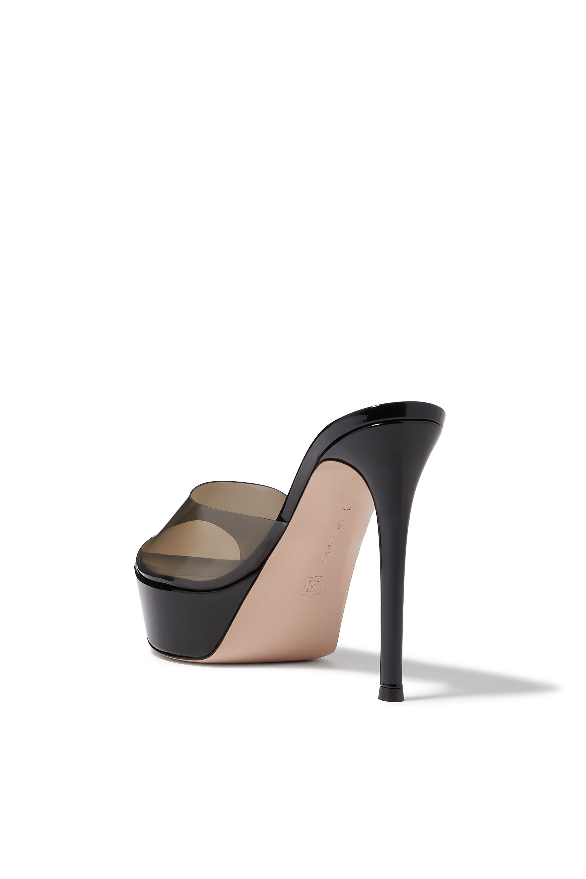 حذاء بيتي 85 مفتوح بنعل سميك وأجزاء شفافة