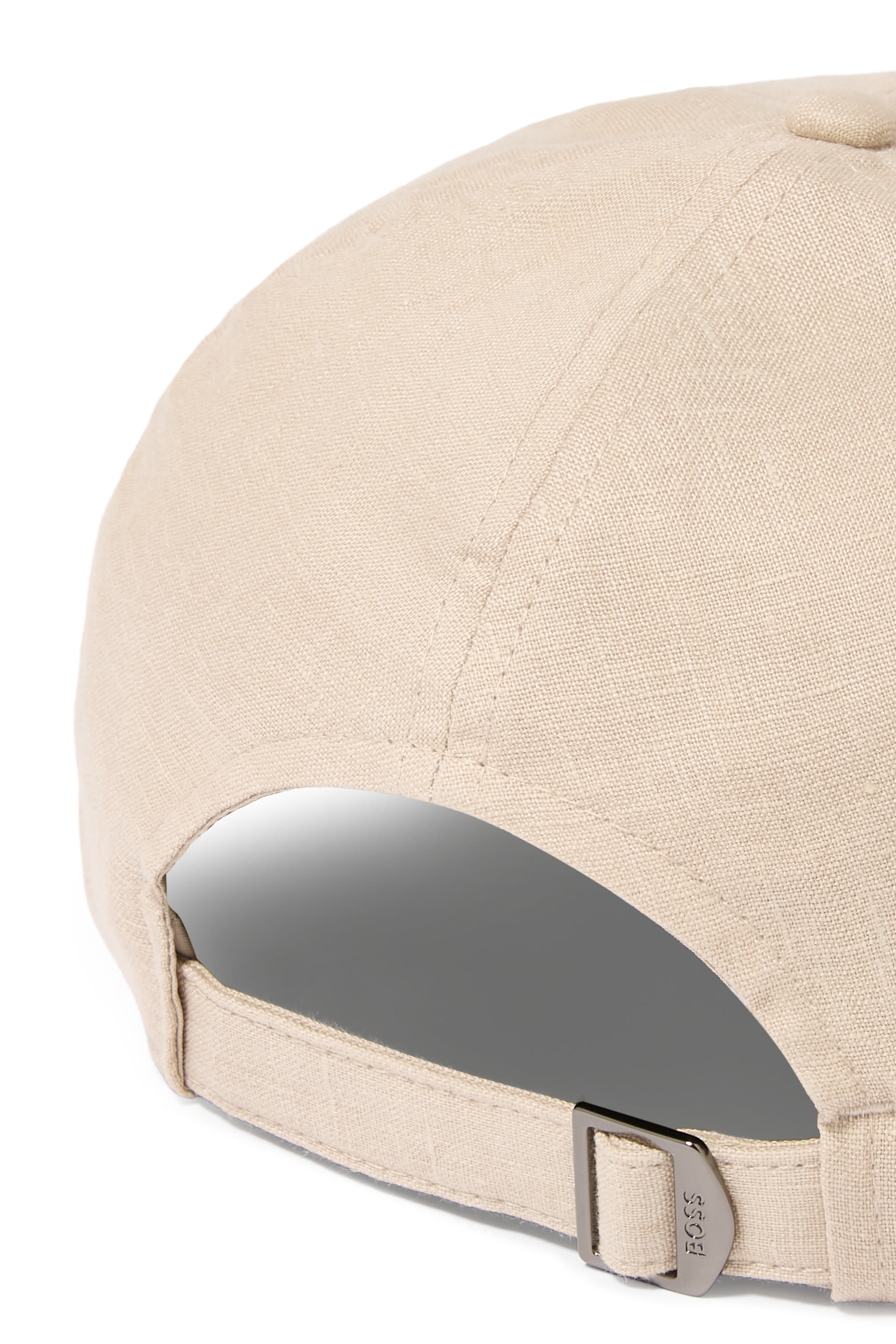 كاب مطرز بشعار الماركة