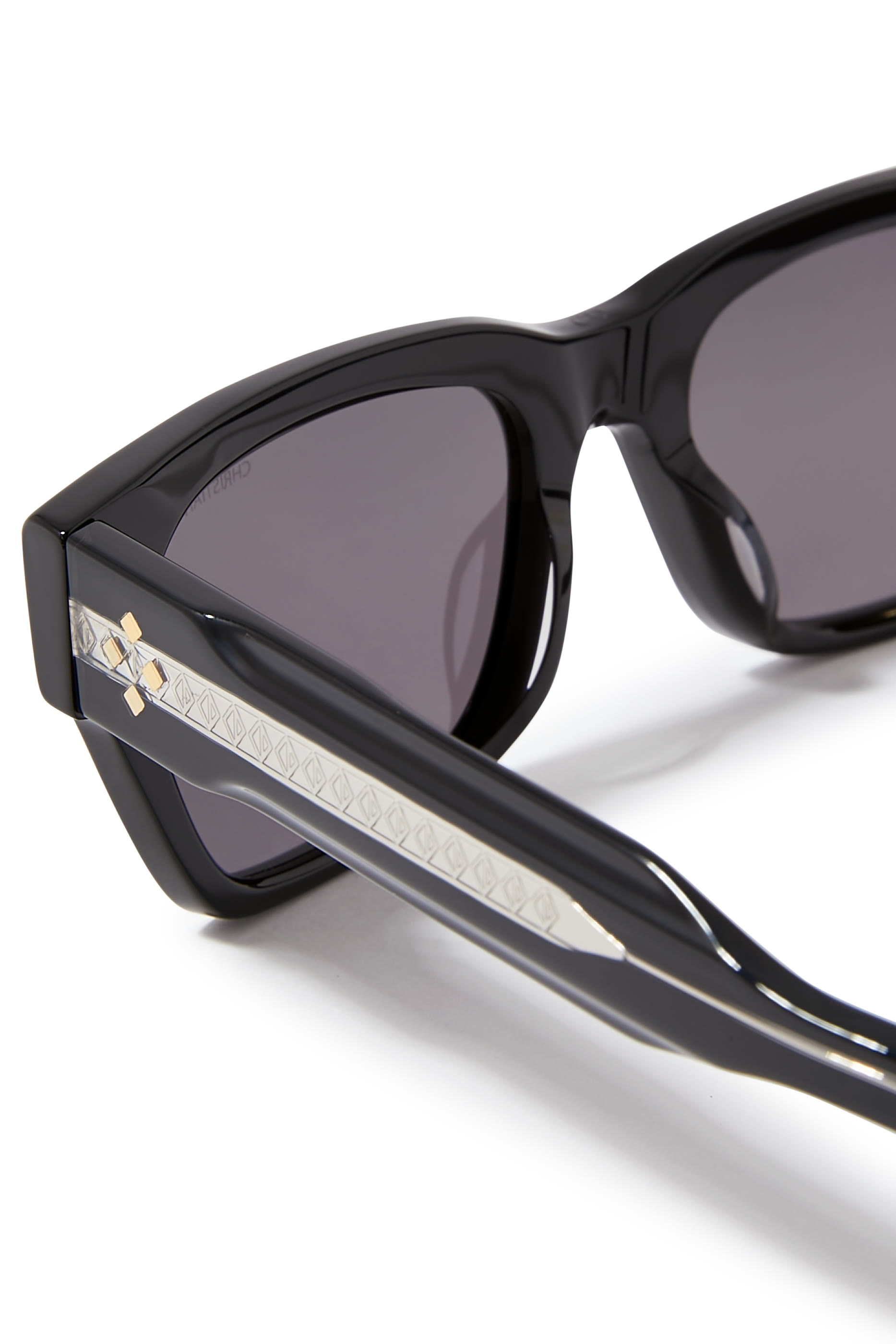 نظارة شمسية سي دي اس 2 أي بإطار هندسي مرصعة بالماس