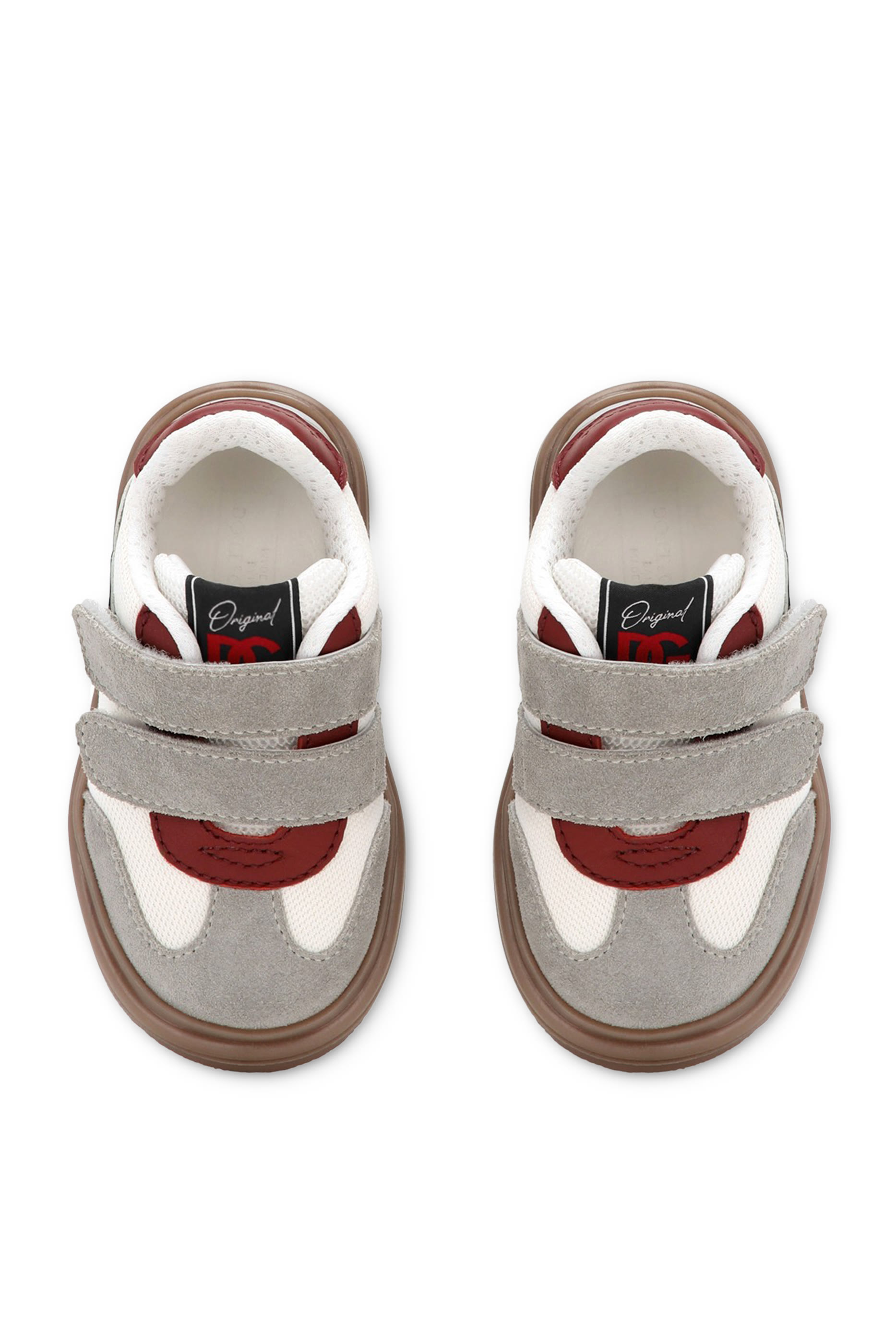 سنيكرز أوريجينال بكاحل منخفض وشعار الماركة