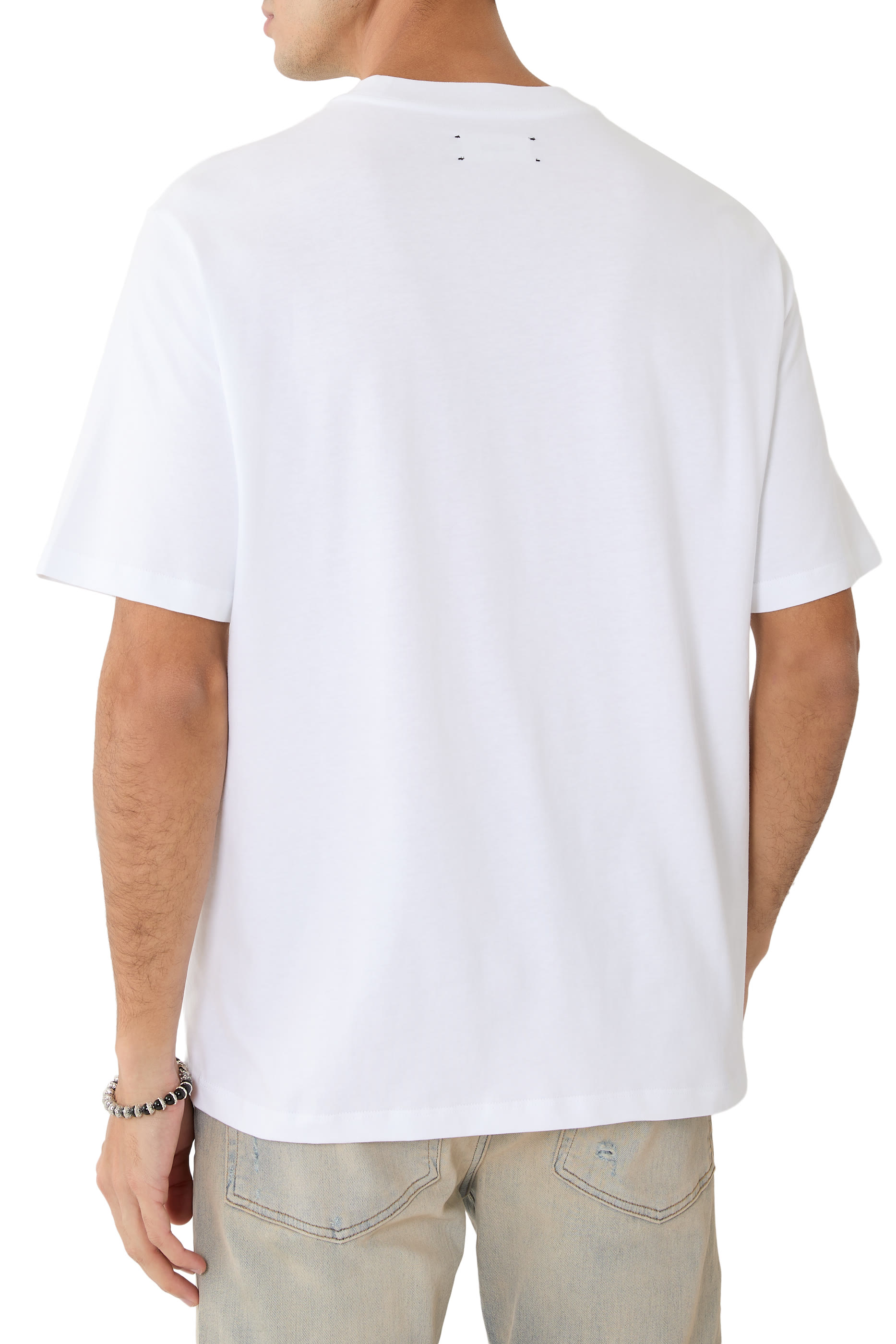 تيشيرت بطبعة شعار الماركة