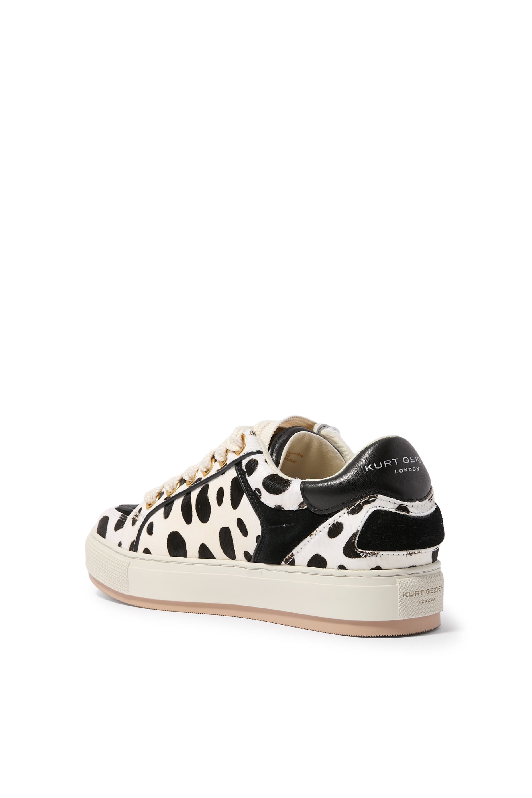 سنيكرز ساوث بانك بنعل عريض ورقعة شعار الماركة