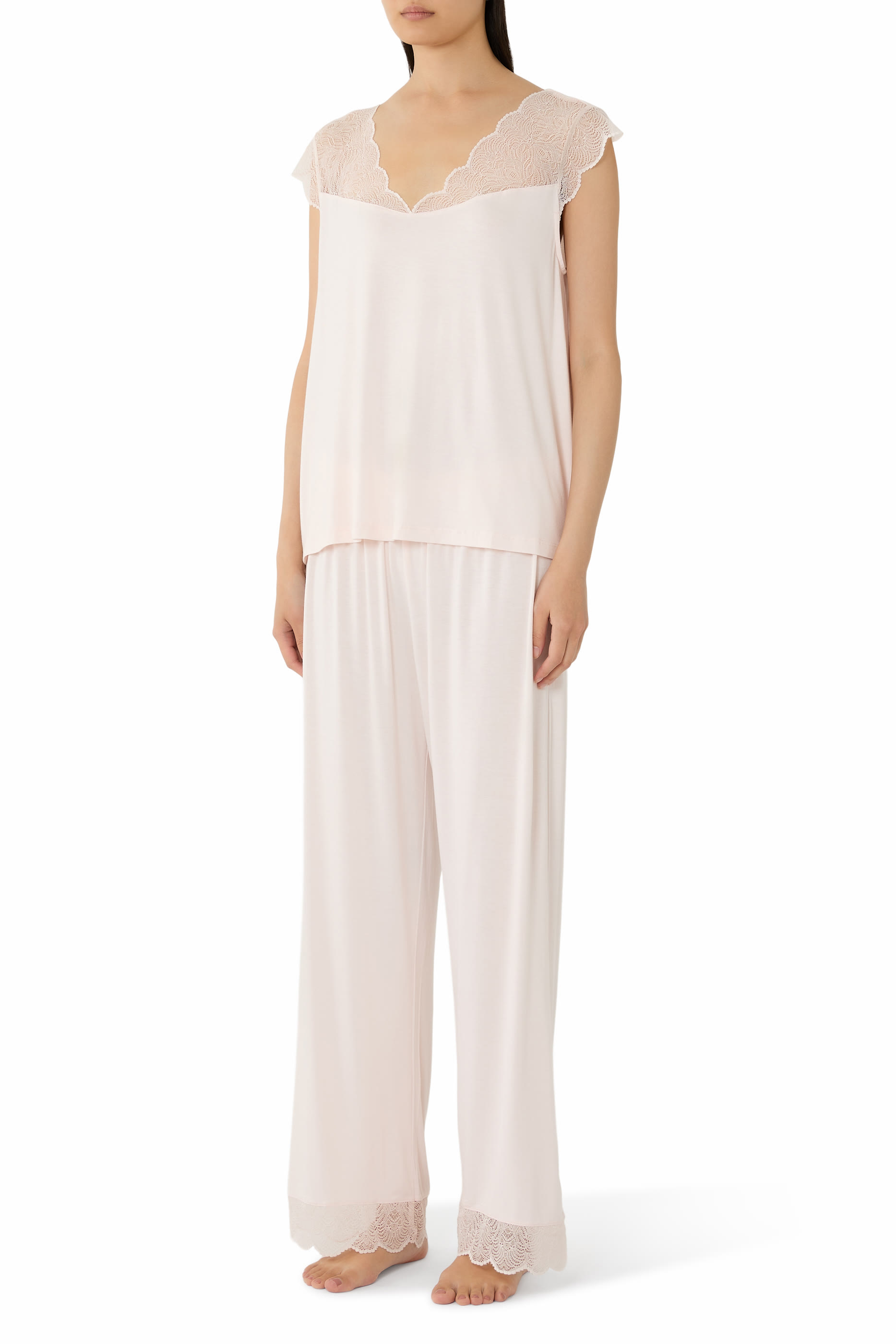 طقم بيجامة جيرسيه بتفاصيل دانتيل