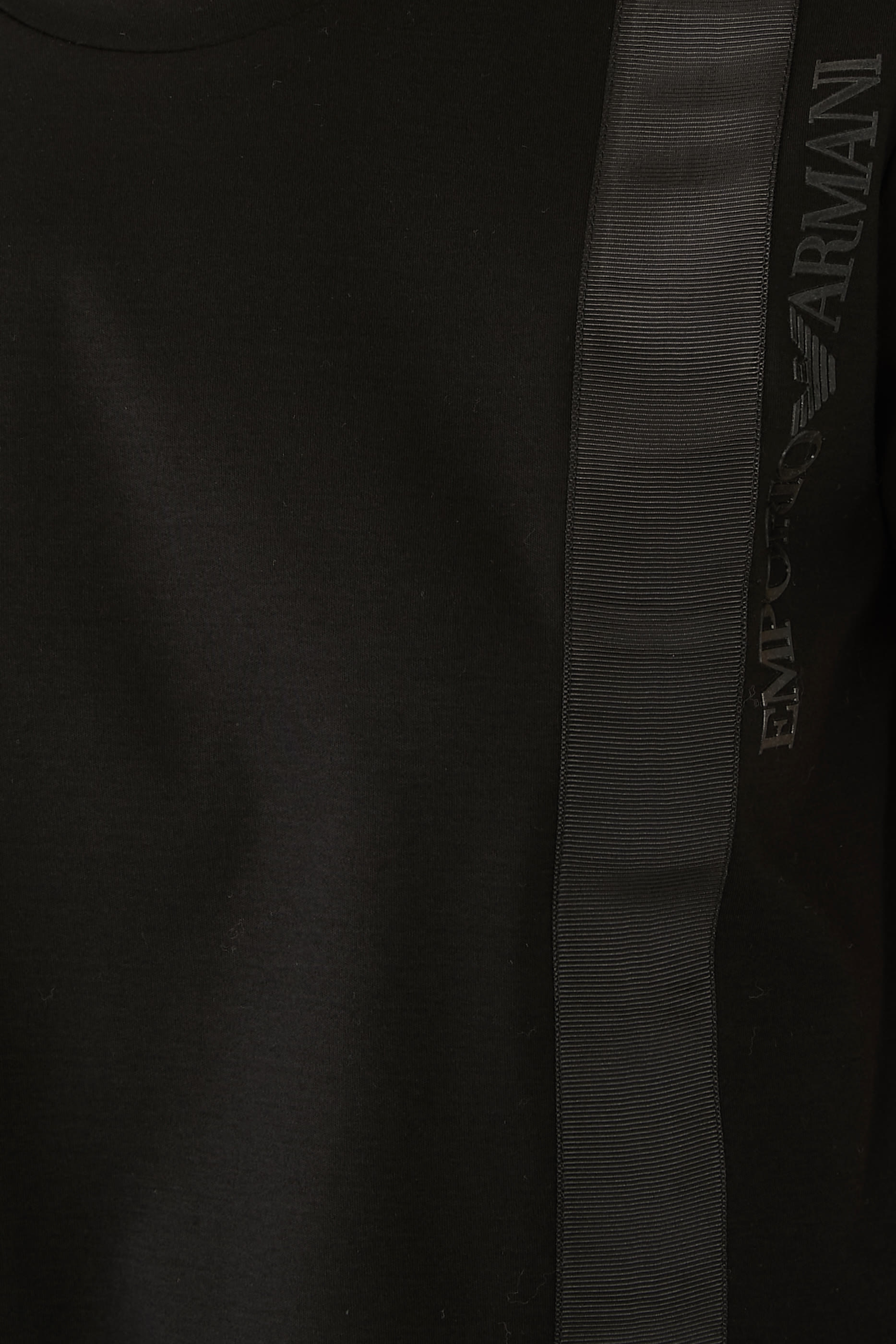 تيشيرت قصير بشعار الماركة نسيج مضلع