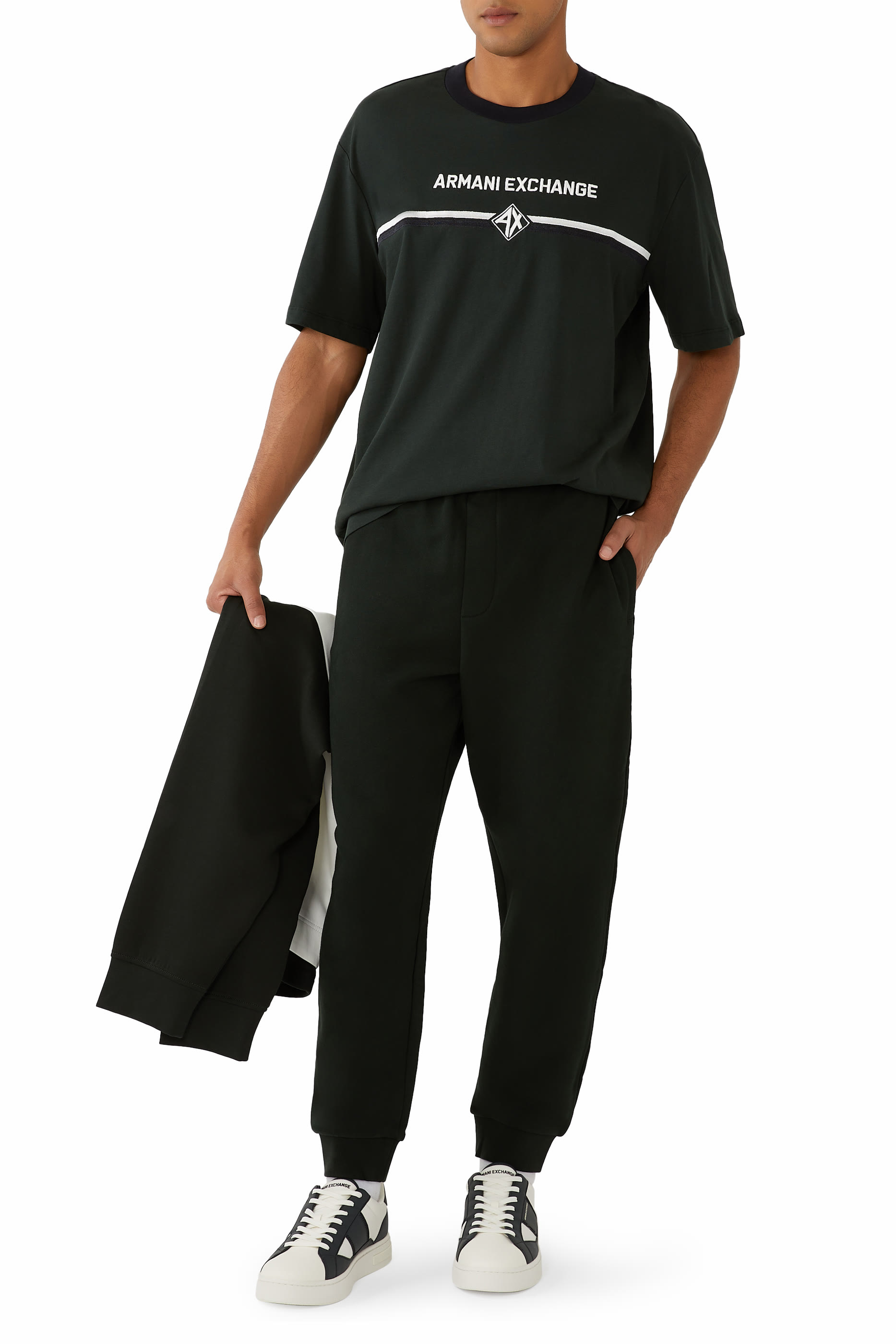 تيشيرت بشعار الماركة