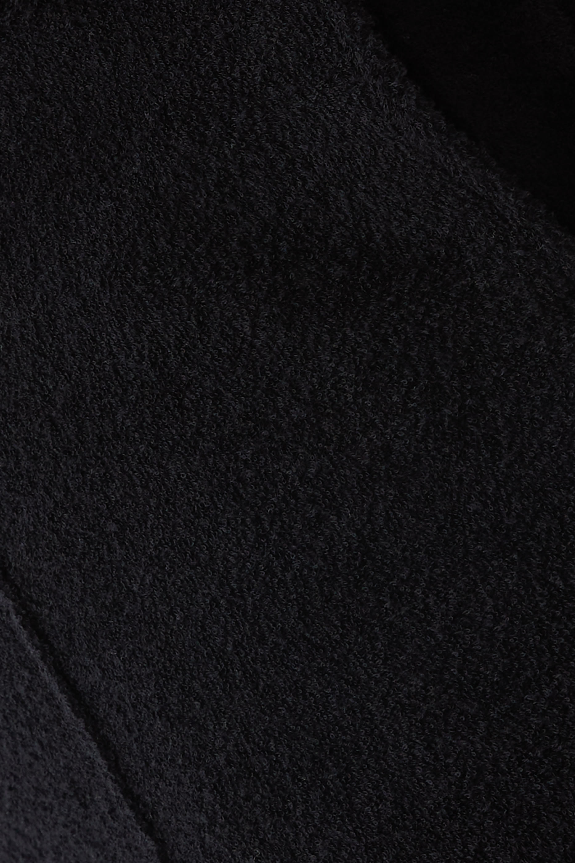 بنطال بارز الملمس