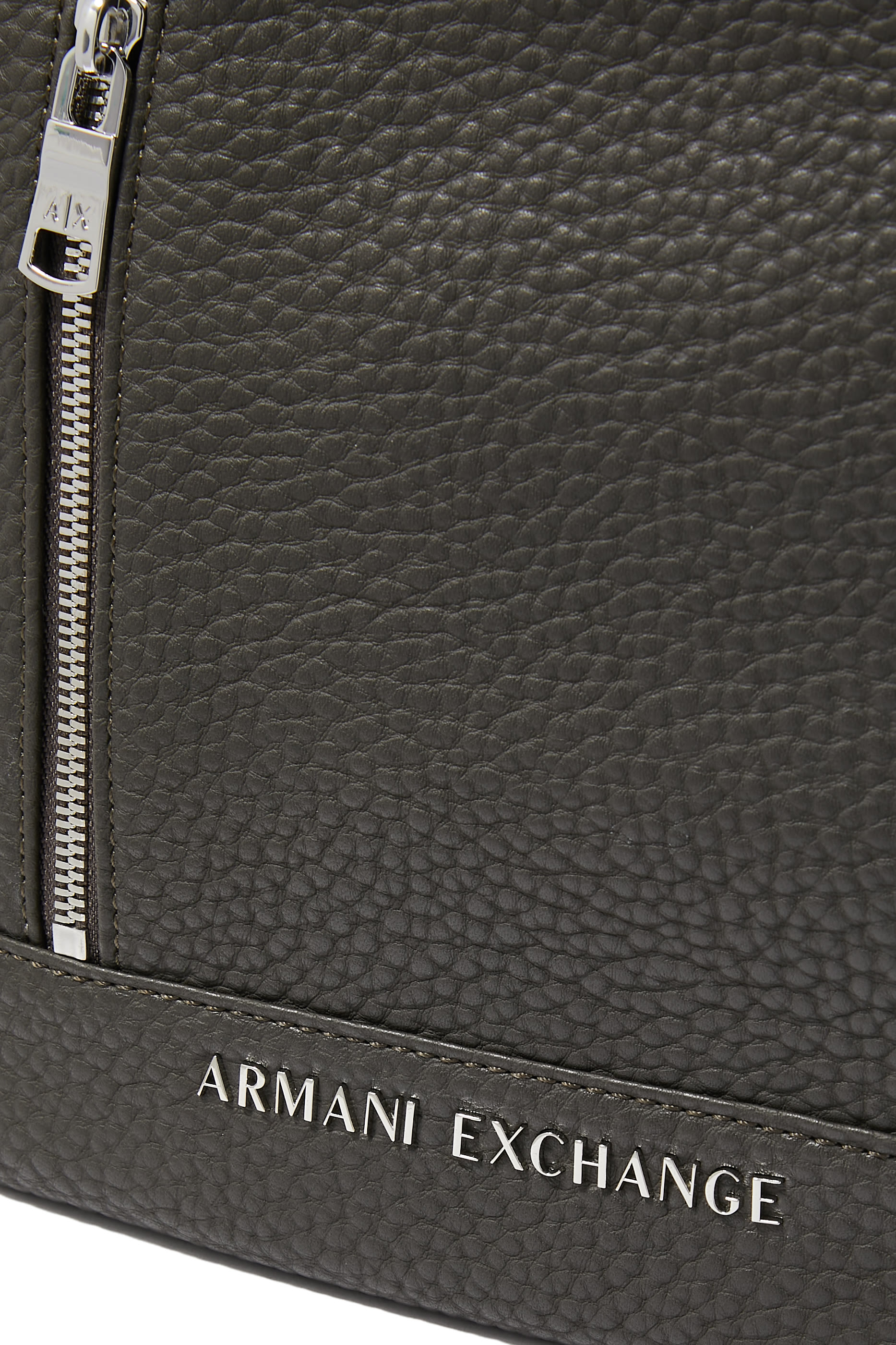 حقيبة كروس كابري بشعار الماركة