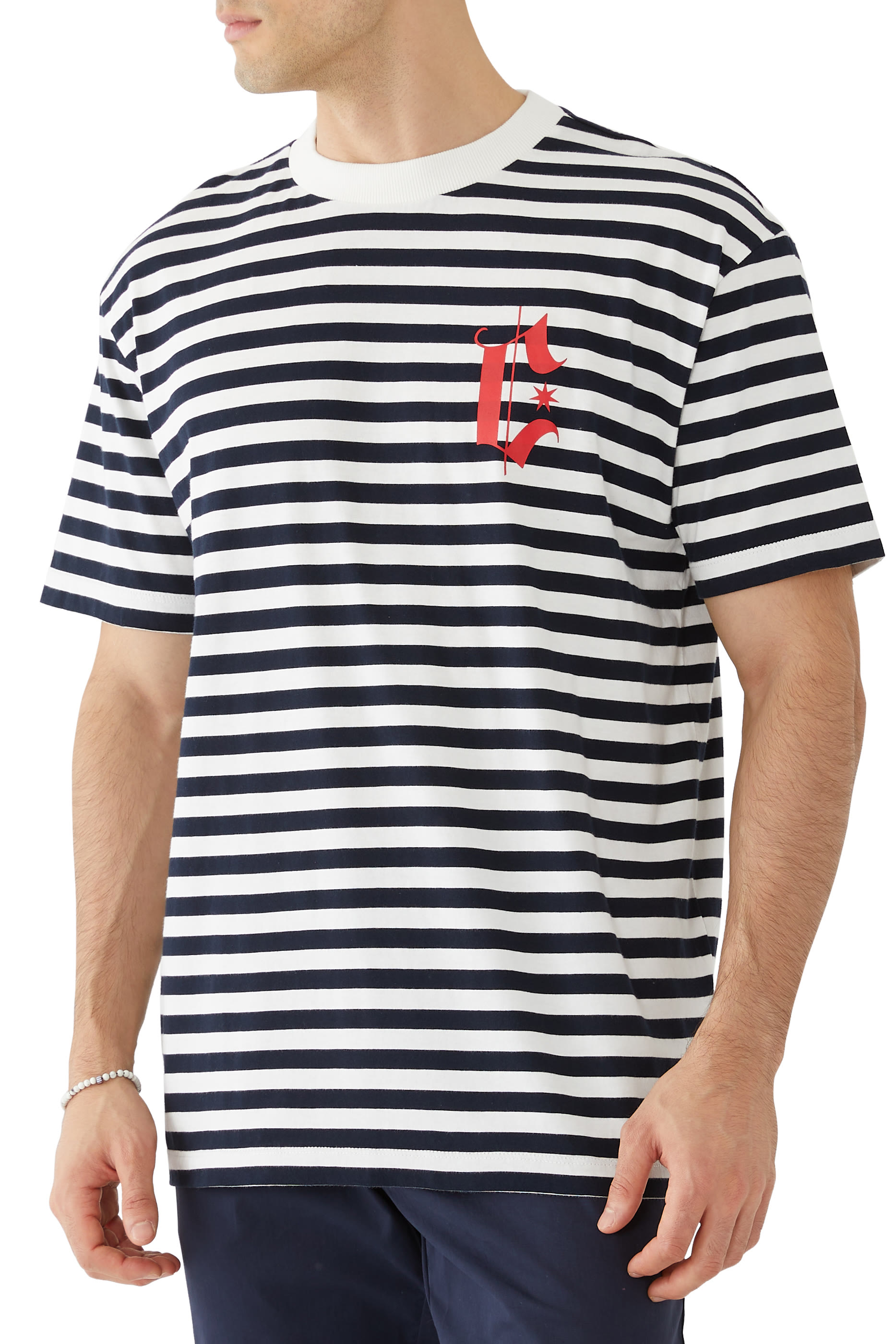 تيشيرت مخطط