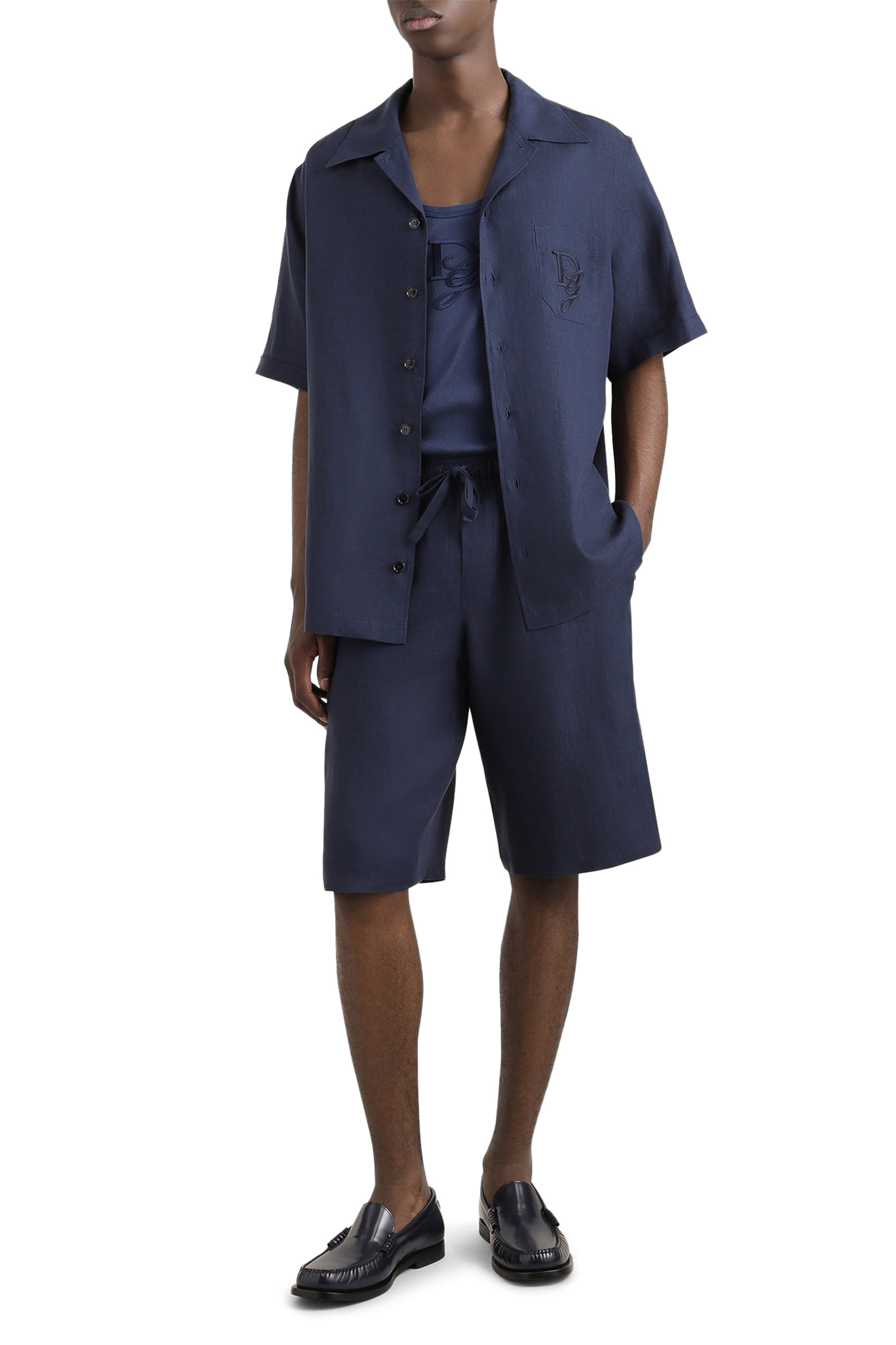 قميص مطرز بشعار الماركة كتان