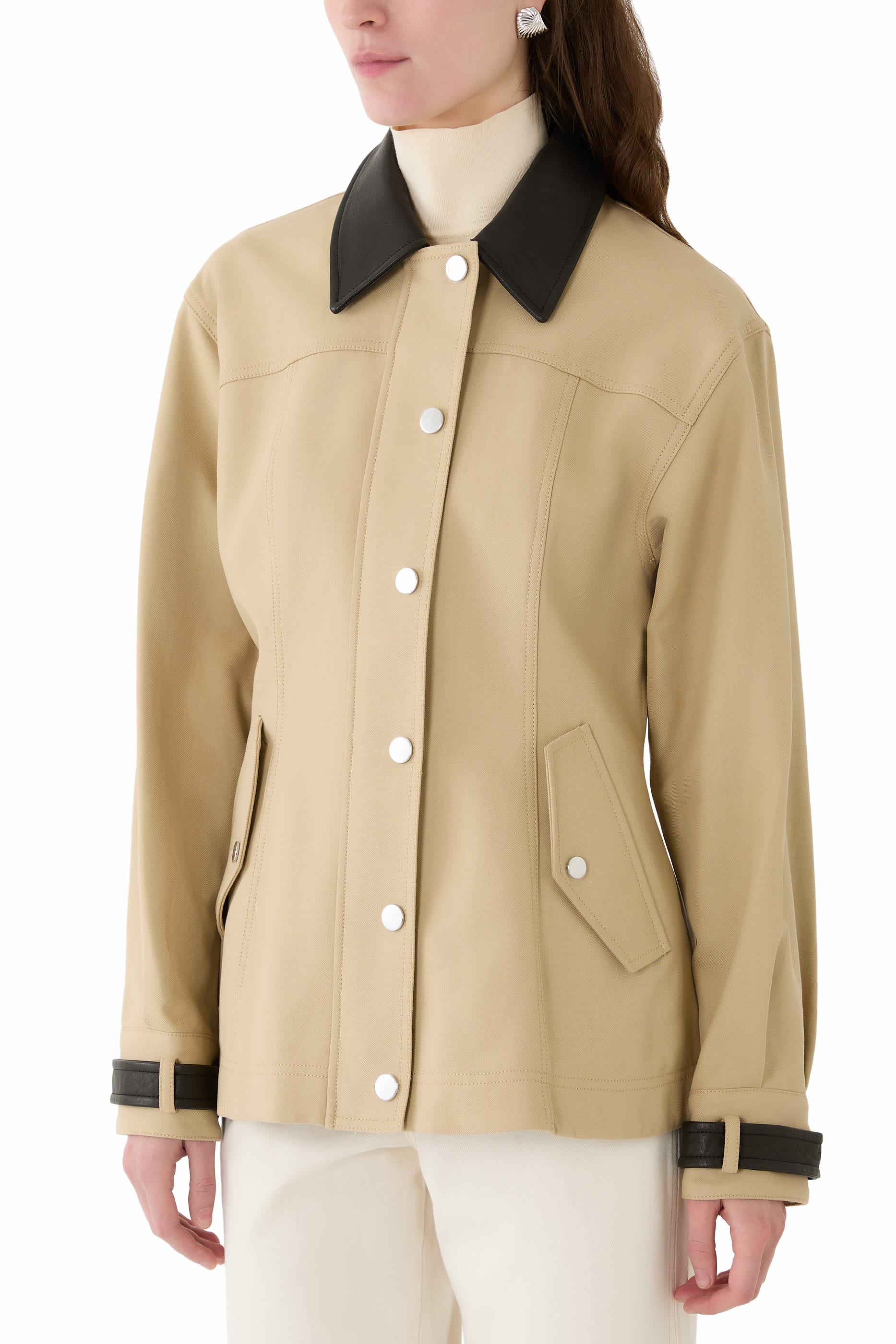 جاكيت تالا بيبلوم