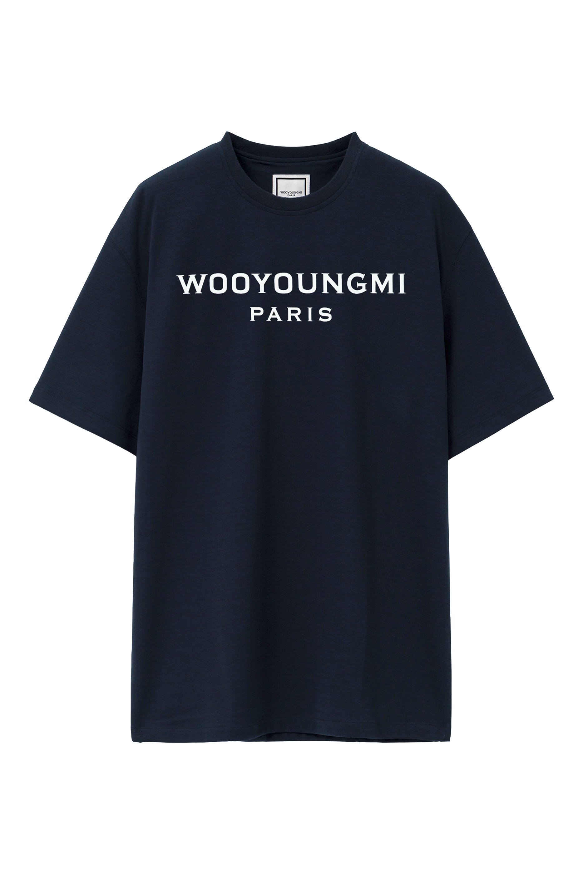 تيشيرت بشعار الماركة