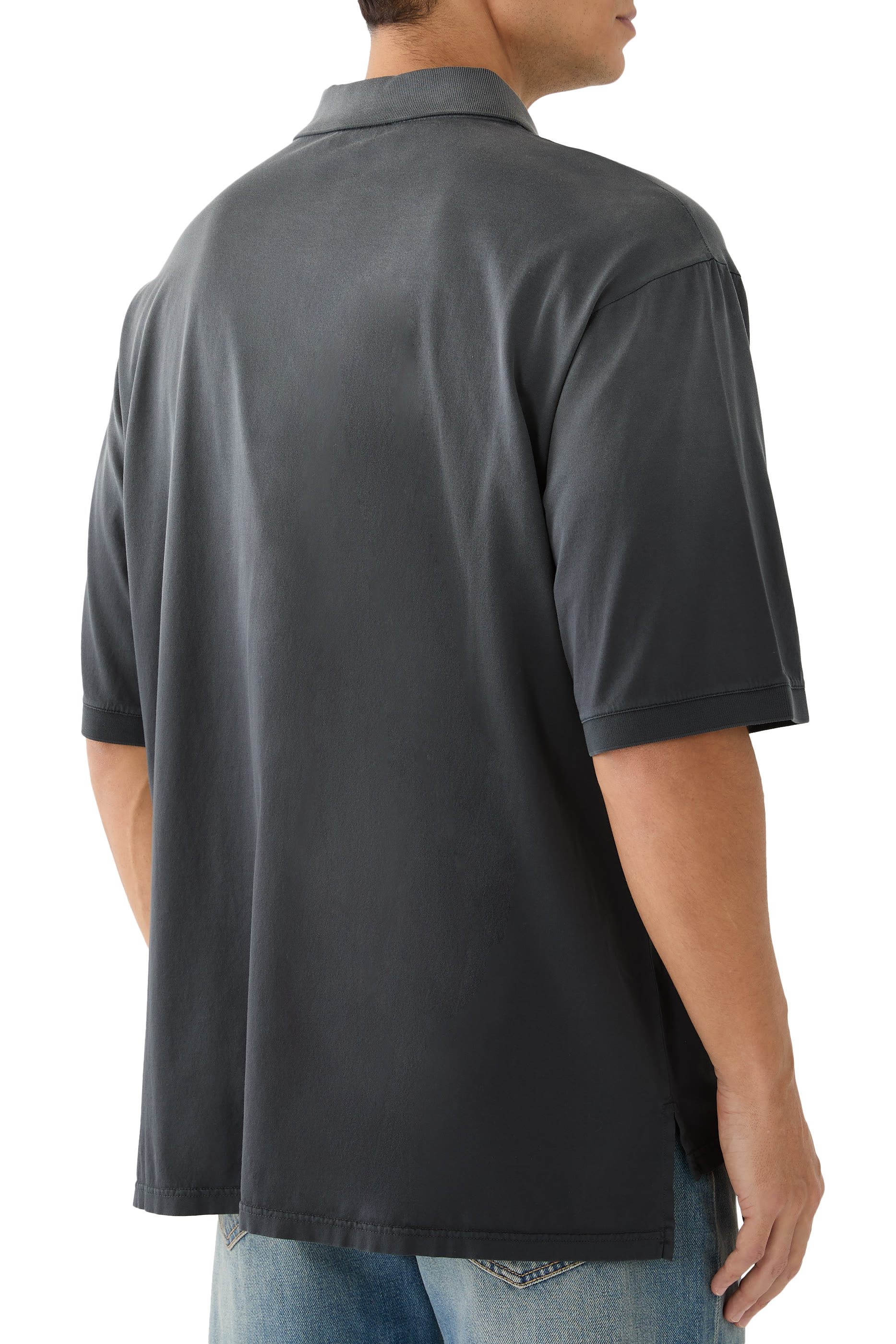 قميص بولو بقصة فضفاضة