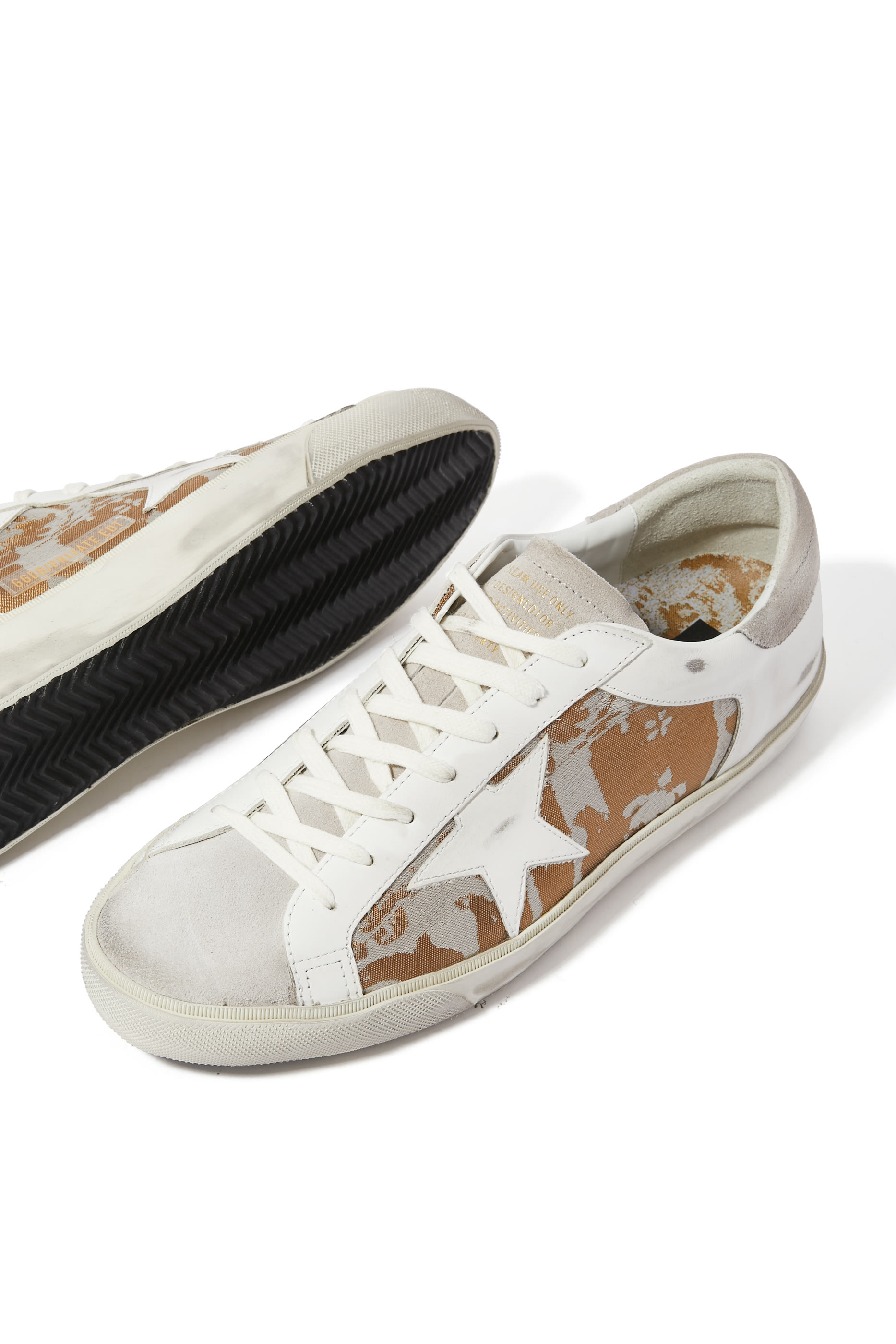 سنيكرز سوبر ستار جلد