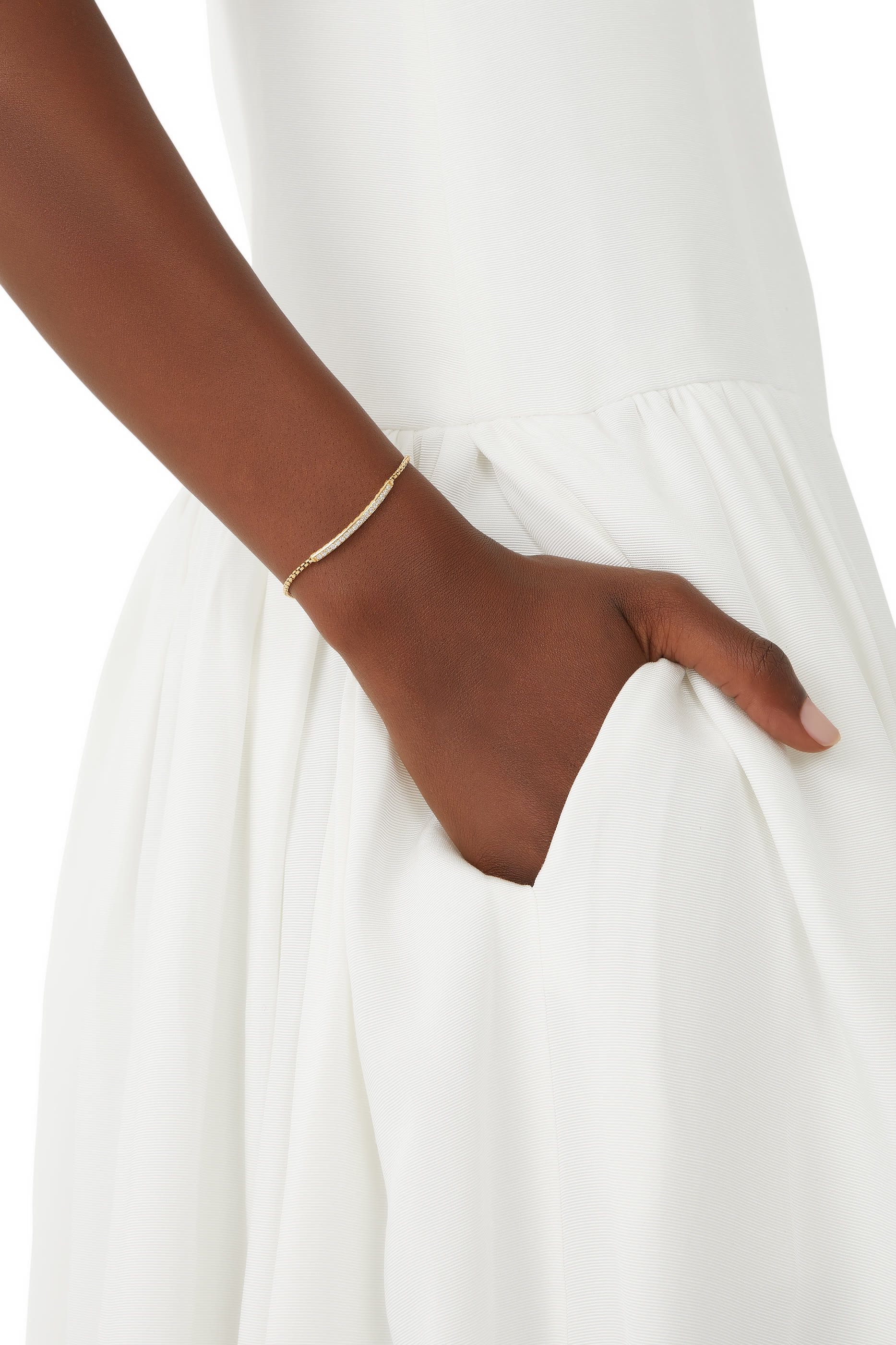 سوار صغير بحلية عمود مرصعة بماس بافيه أبيض ذهب أصفر عيار 18