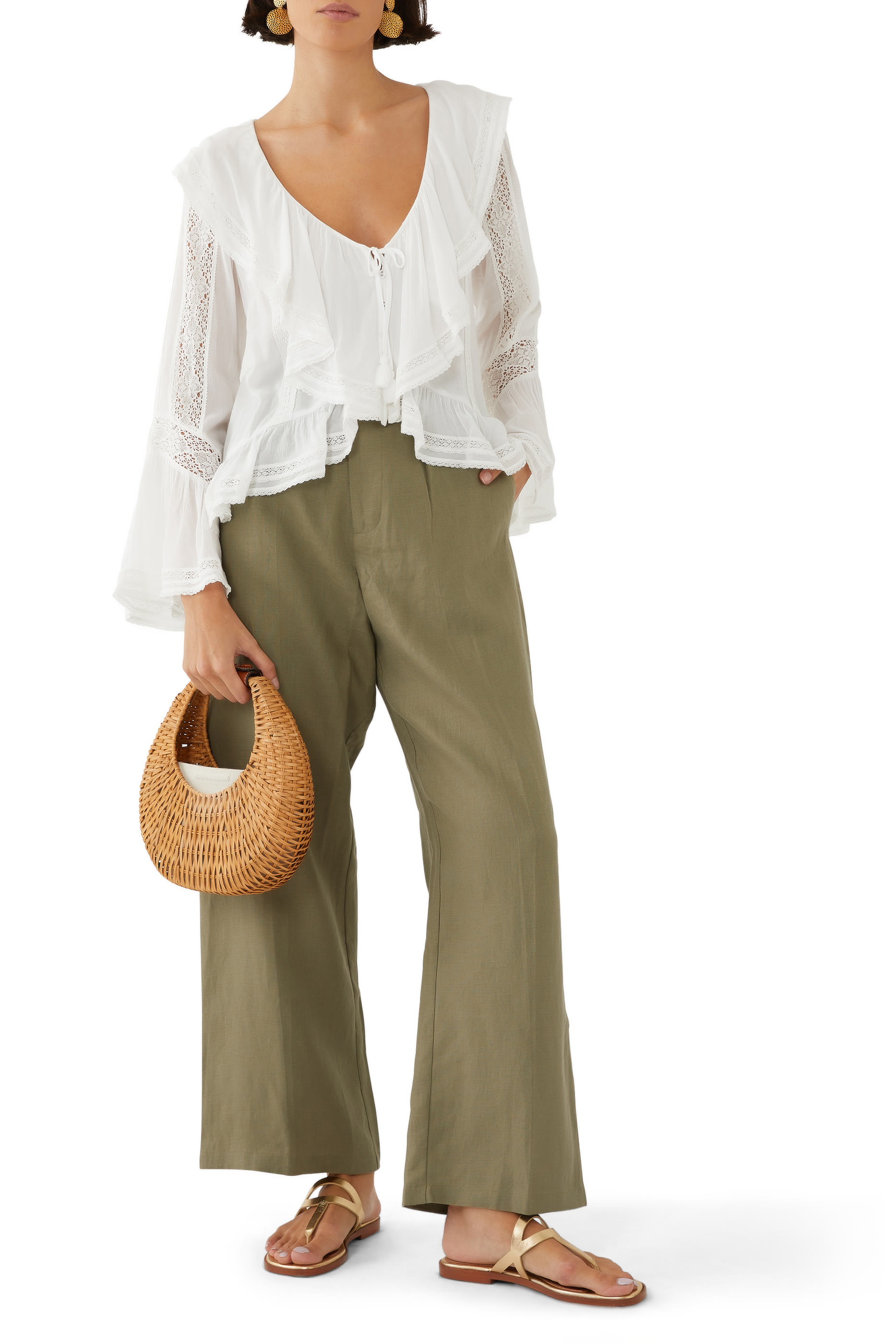 بلوزة فلور بكشكش دانتيل