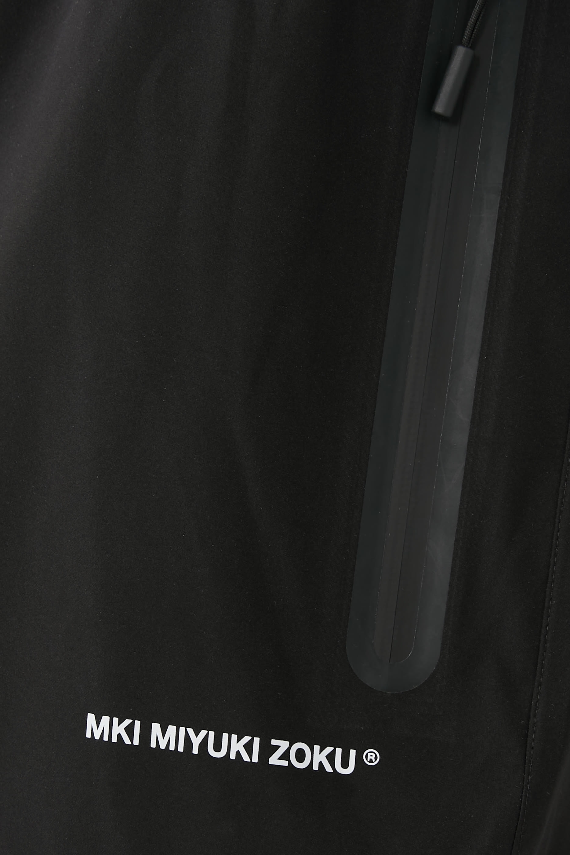 بنطال رياضي في 2 شل