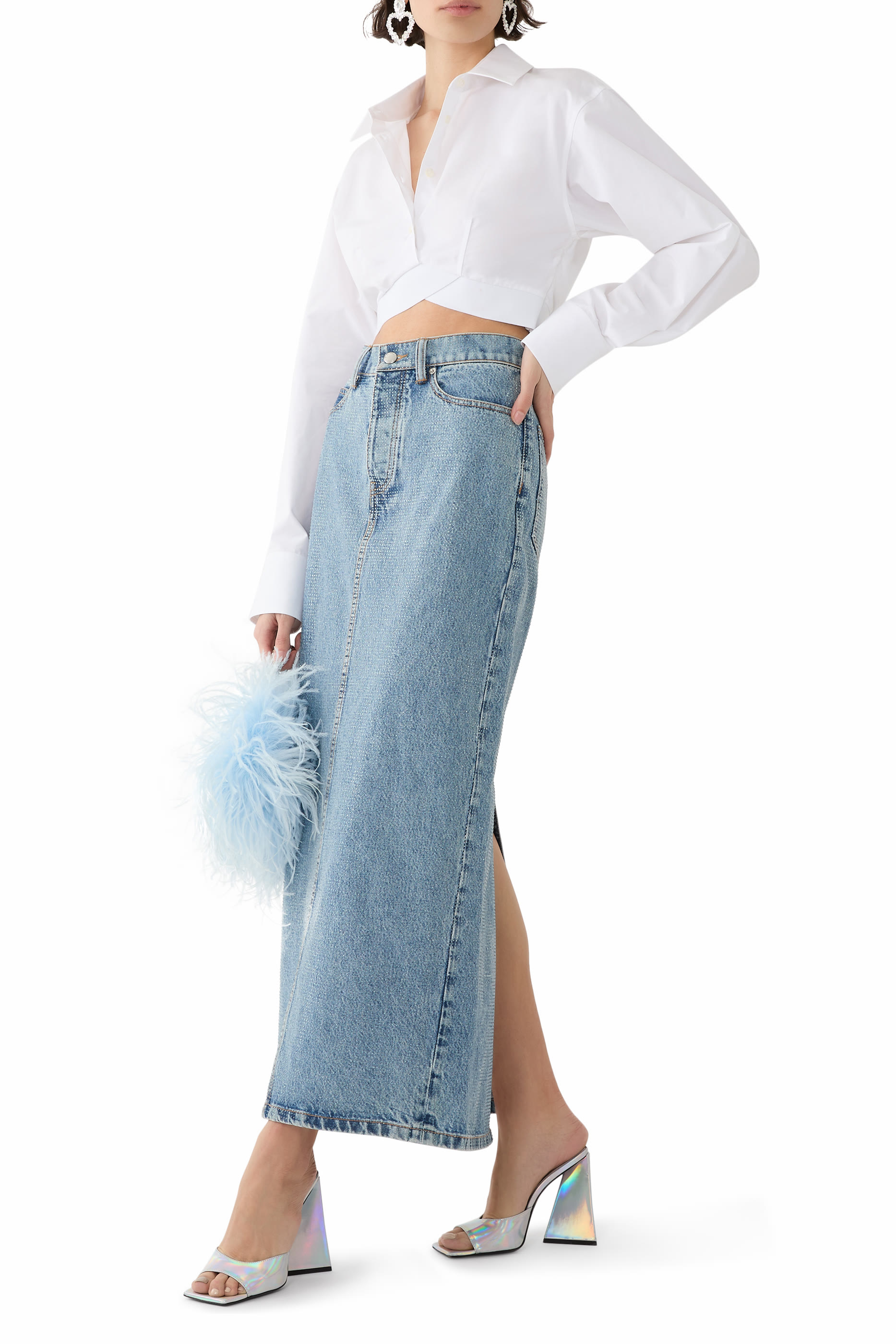 قميص بقصة قصيرة بشعار الماركة