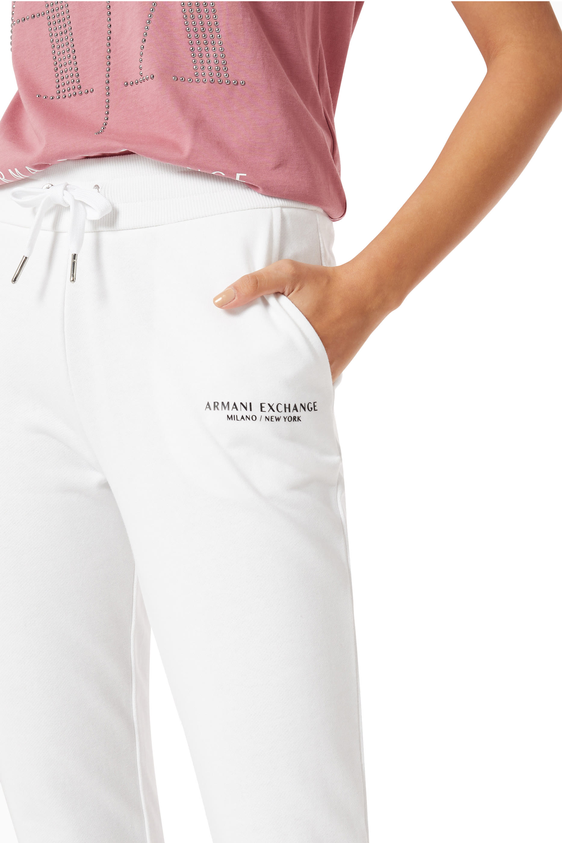 بنطال رياضي بشعار الماركة