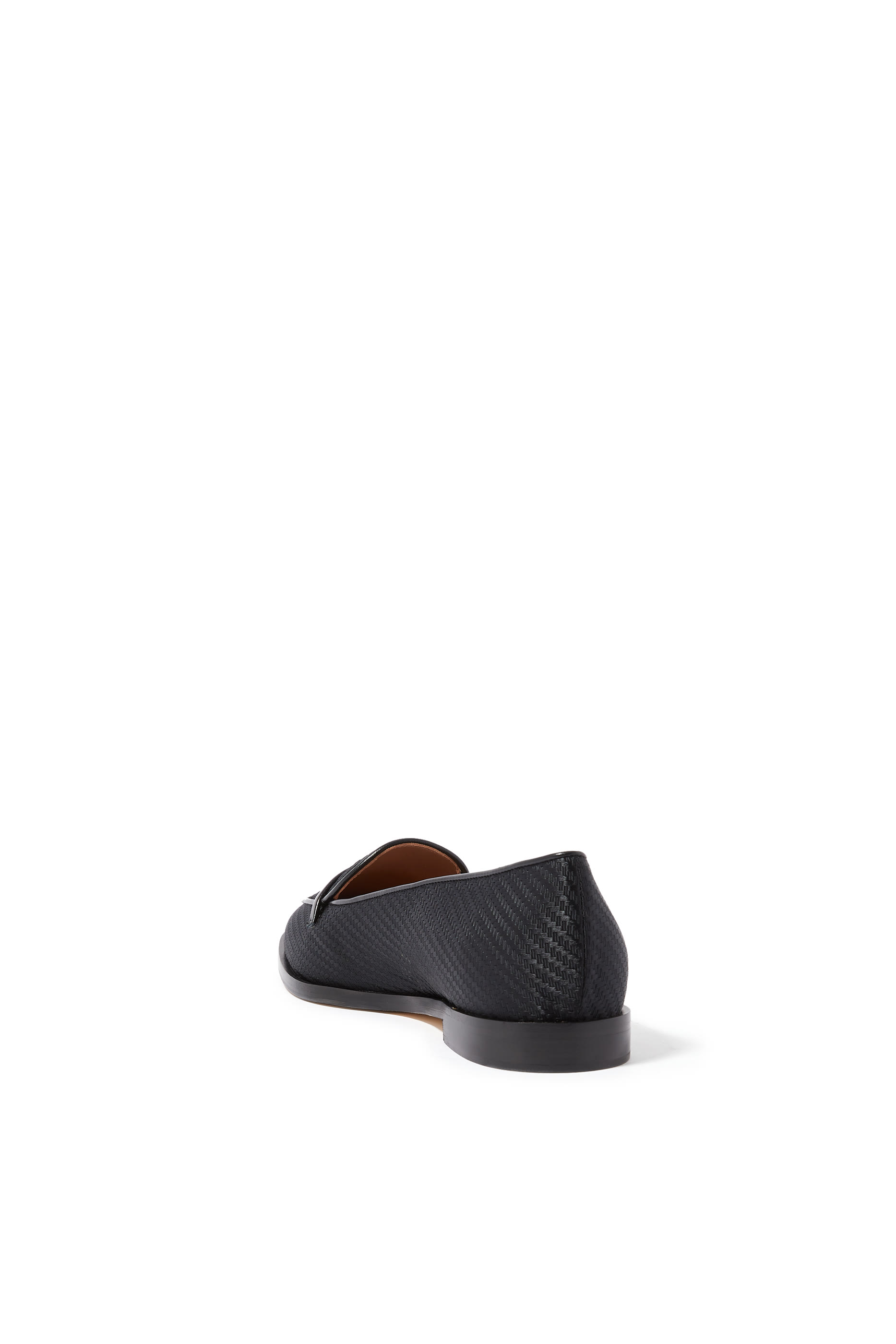 حذاء سهل الإرتداء بمقدمة لوزية طويلة